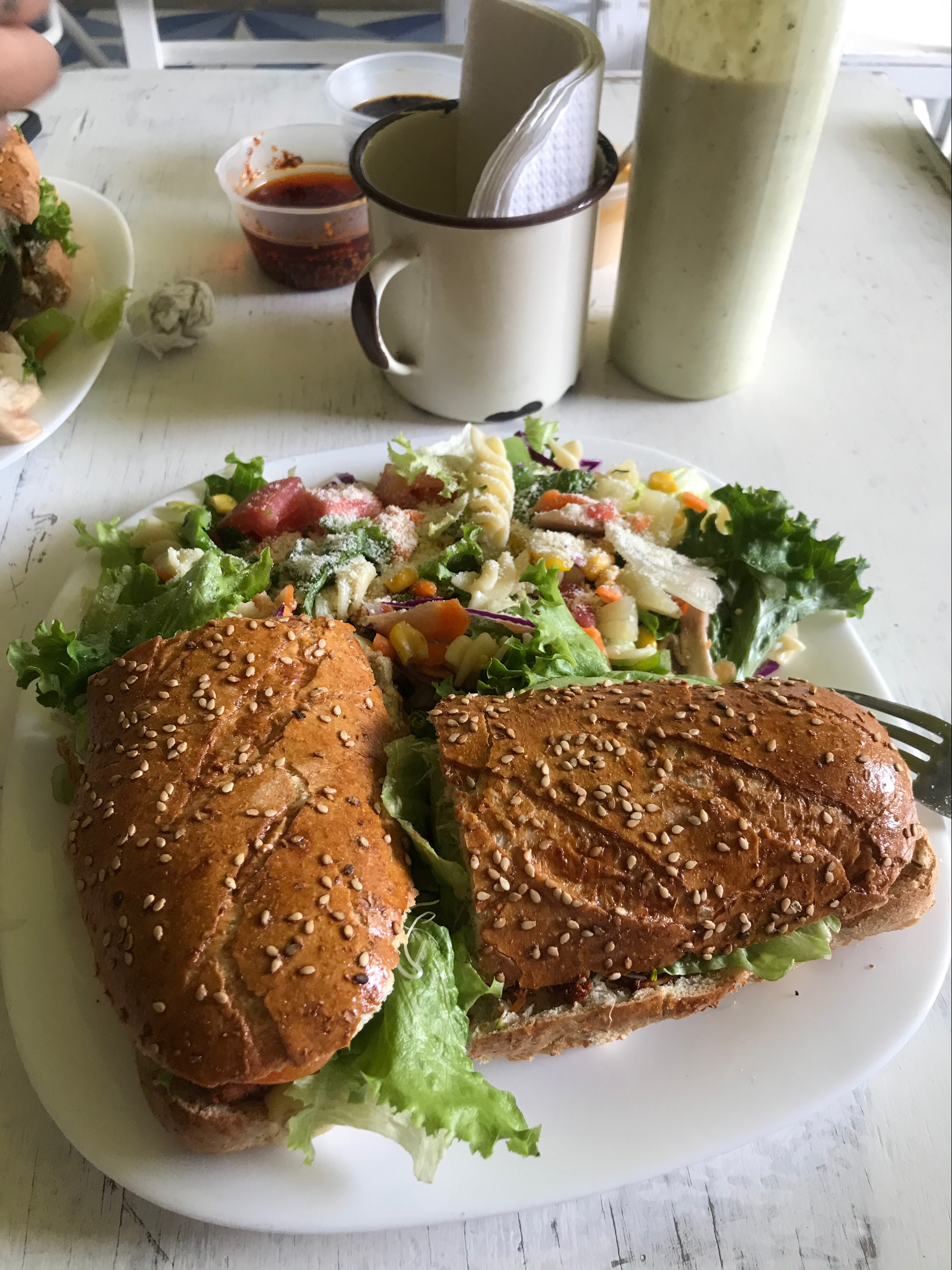 Tuliampa Ensaladas Y Baguettes image 1