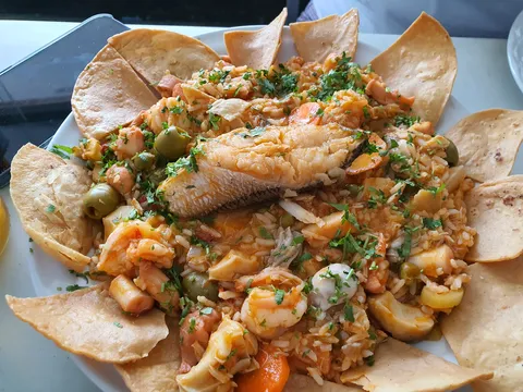 Carnes,Mariscos Y Antojitos El Nuevo Puerto Ceiba image 8