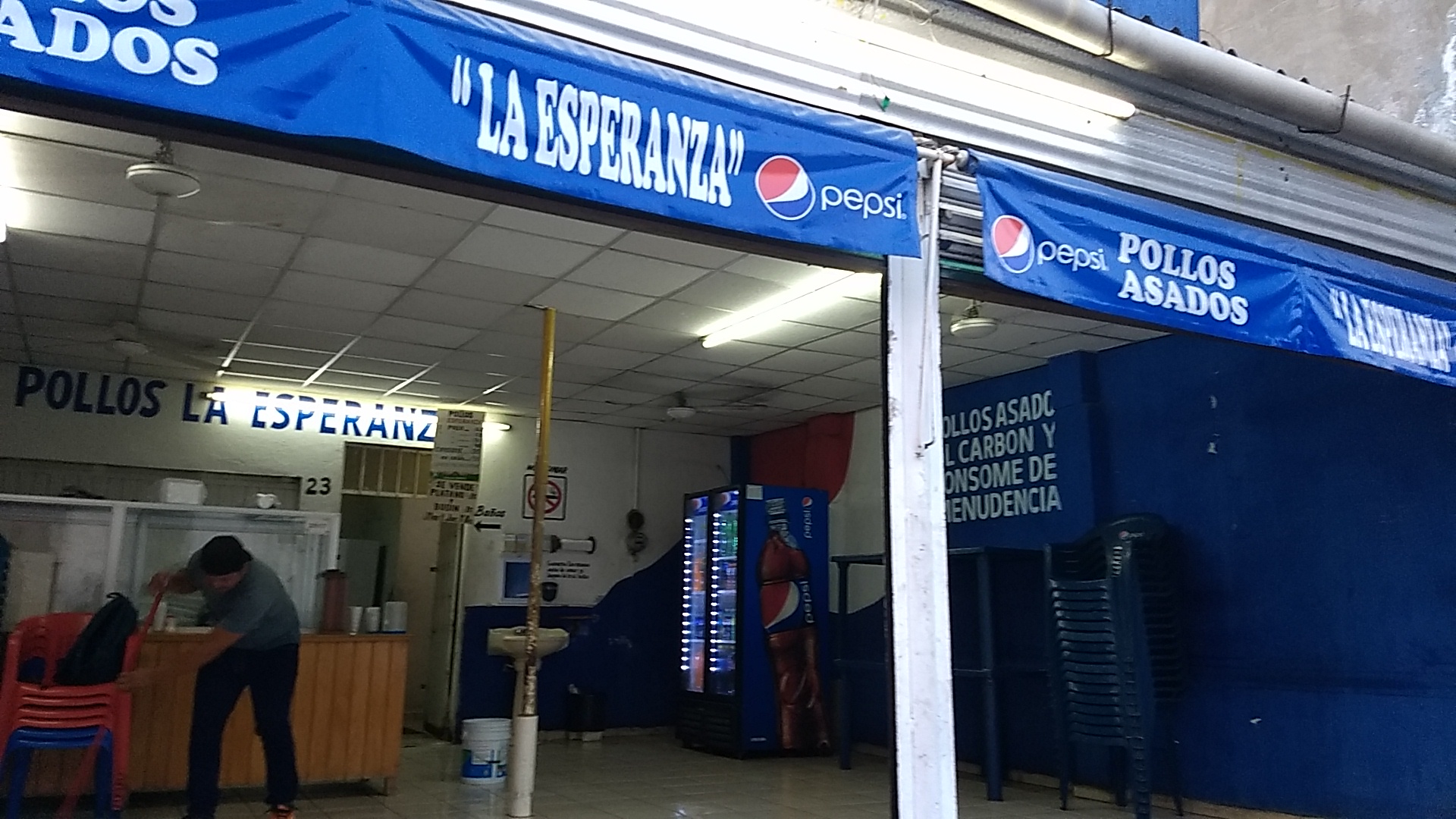 Polleria La Esperanza image 8