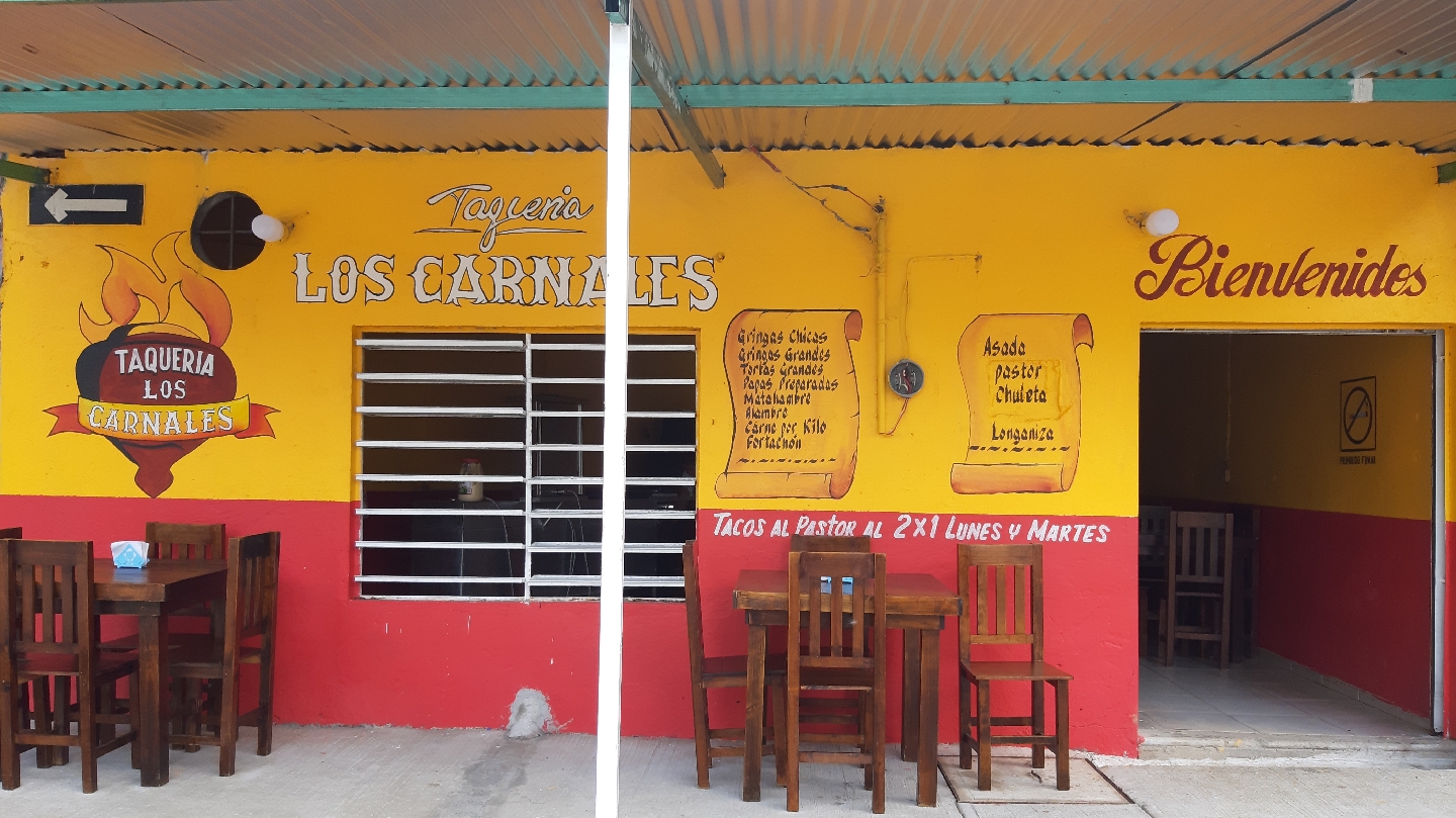 Taquería los carnales image 1