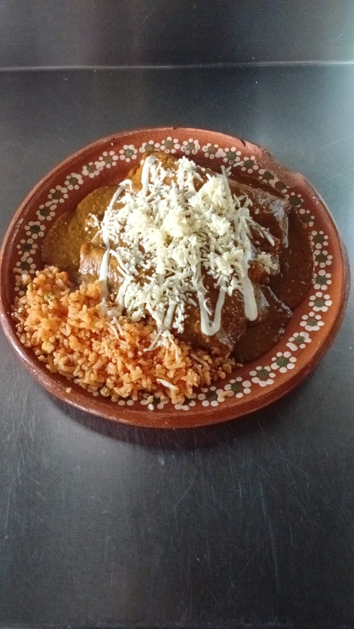 El Quinto Sazón Restaurante image 5