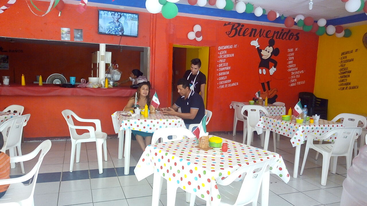 Taqueria La Estación image 2
