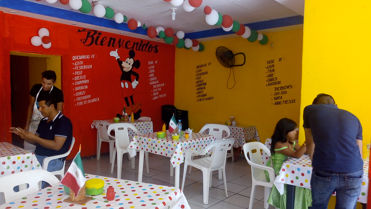Taqueria La Estación image 8