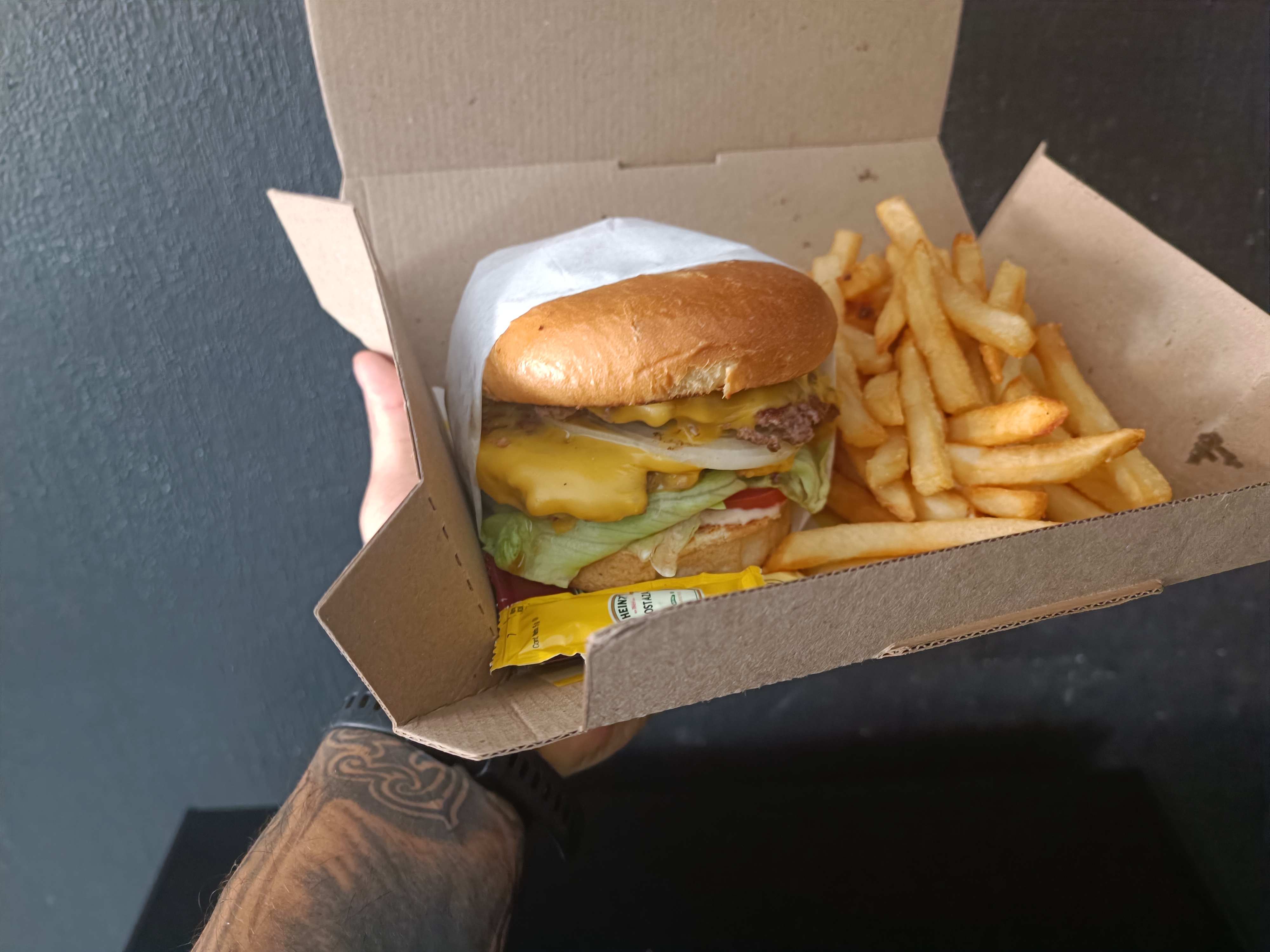 California Burgers image 3