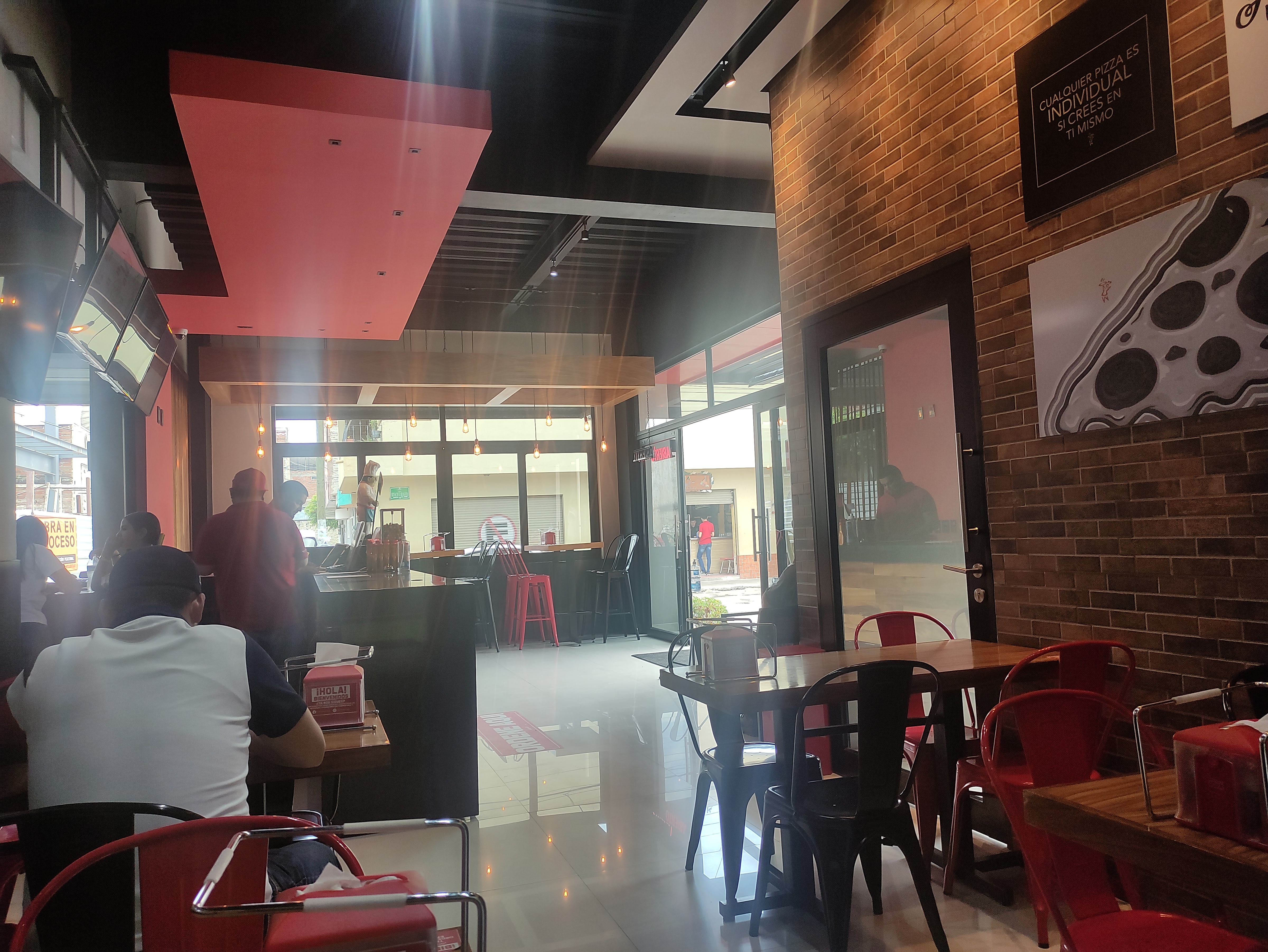 Amareto's Pizza Ocotlán (Zaragoza) image 6