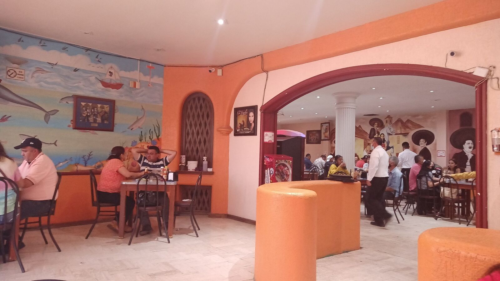Mariscos El Ausente image 4