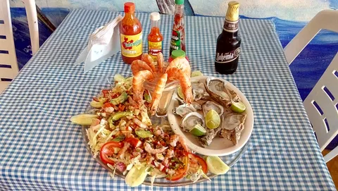 Marisqueria "El Jarocho" image 1