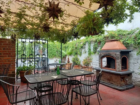 Petit Bistro image 6