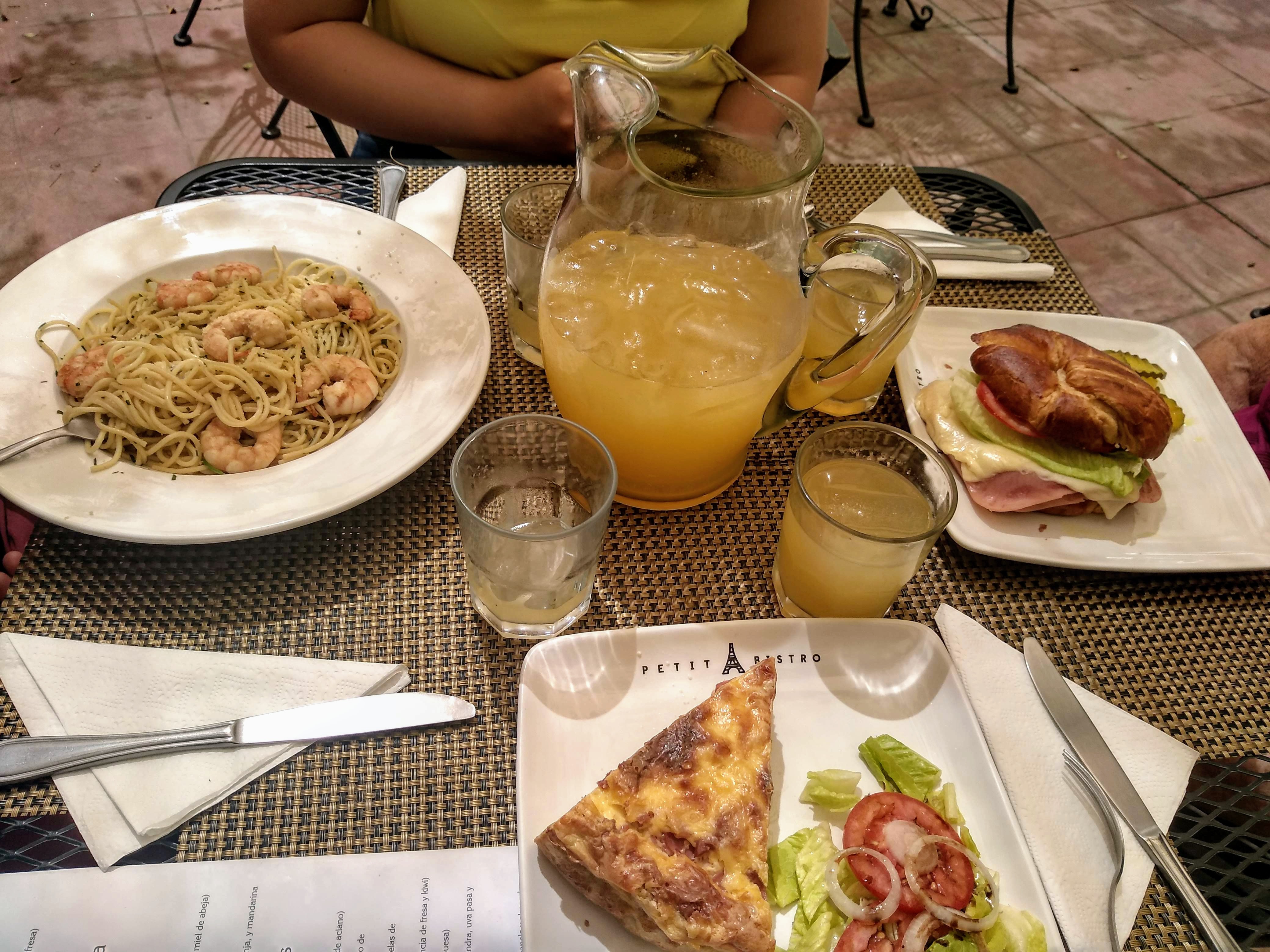 Petit Bistro image 9