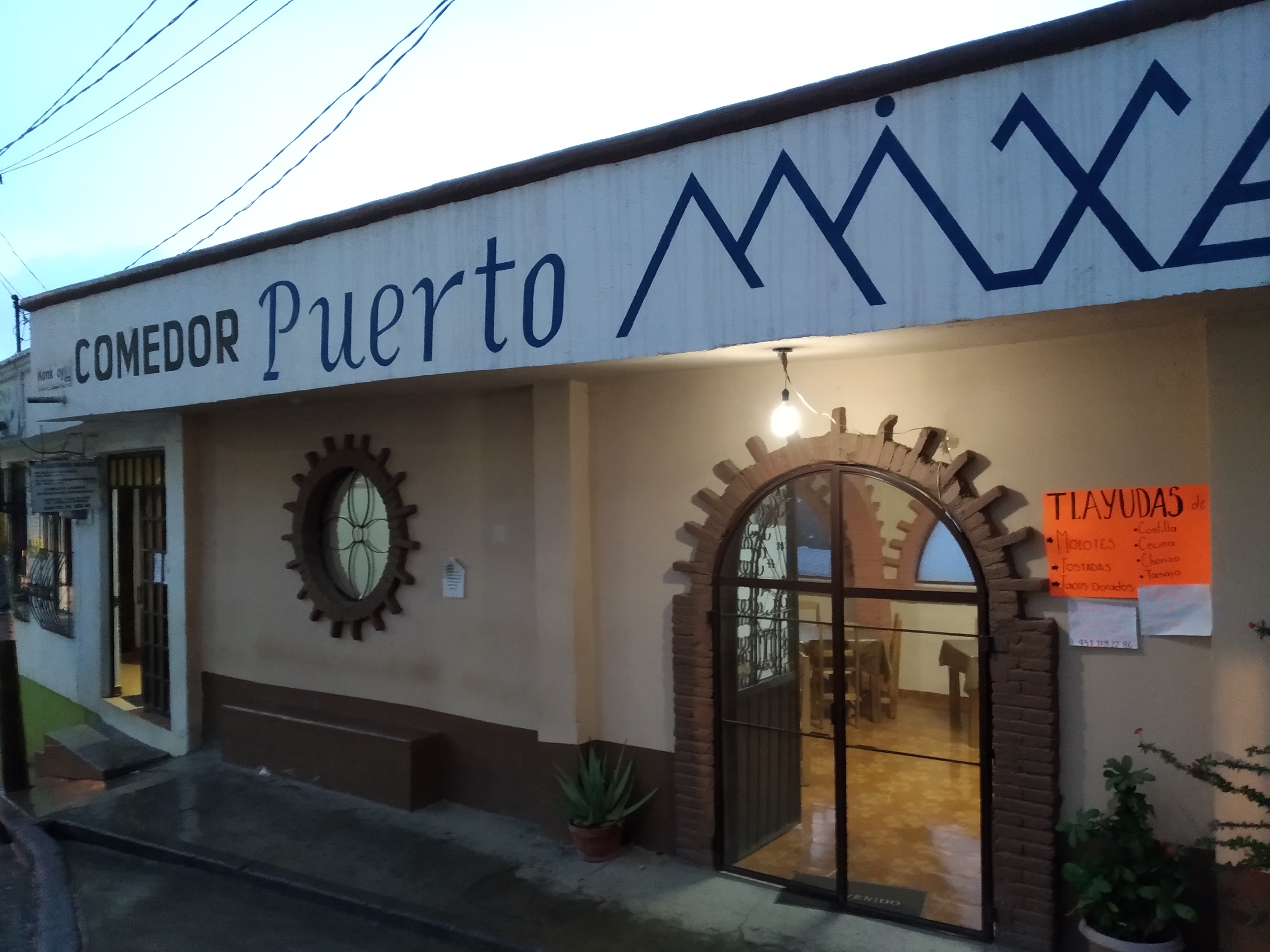 Comedor Puerto mixe image 1