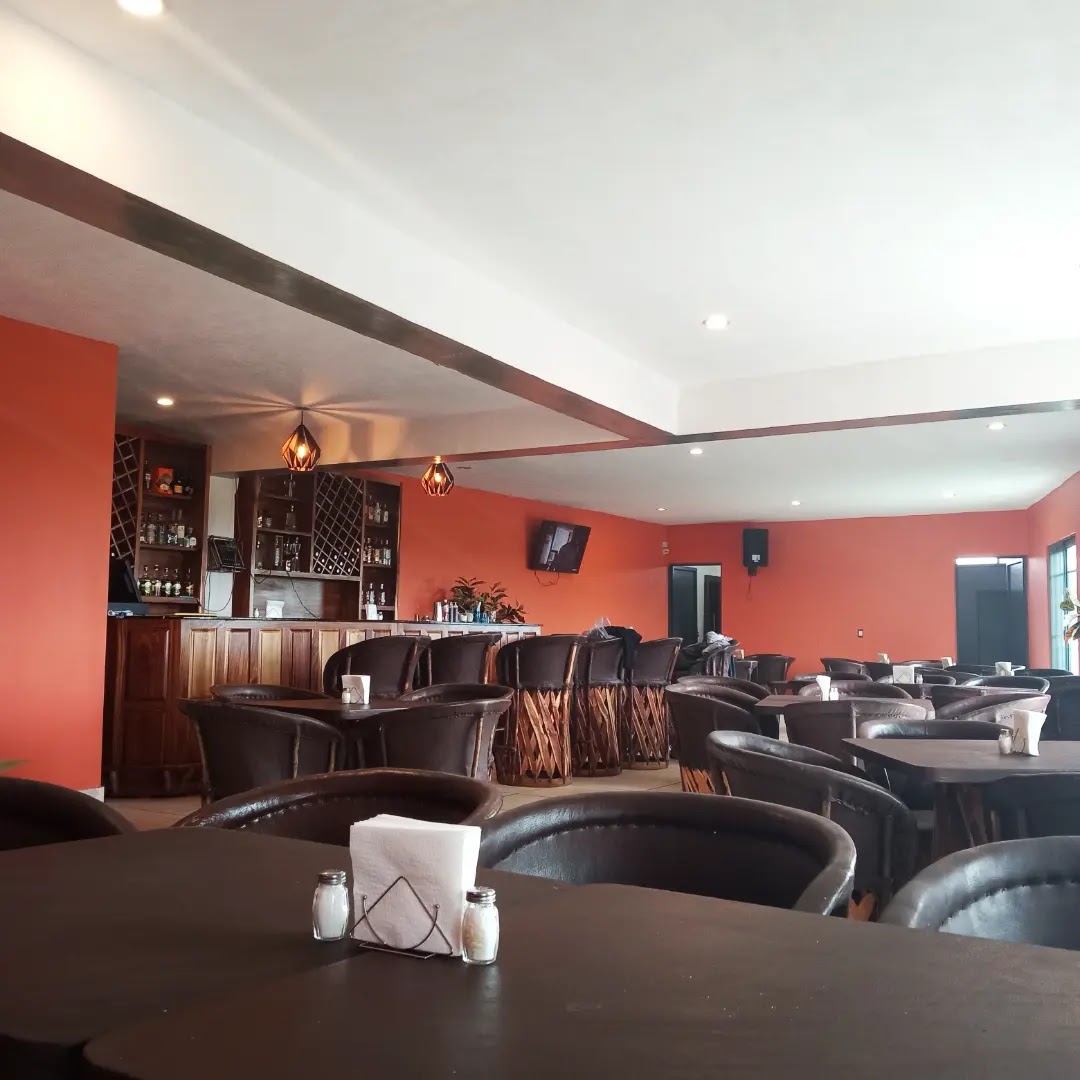 El Edén restaurante bar image 3