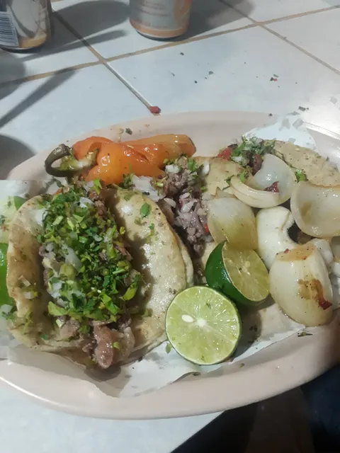 Tacos Villa Madero "Los Del Guero" image 1