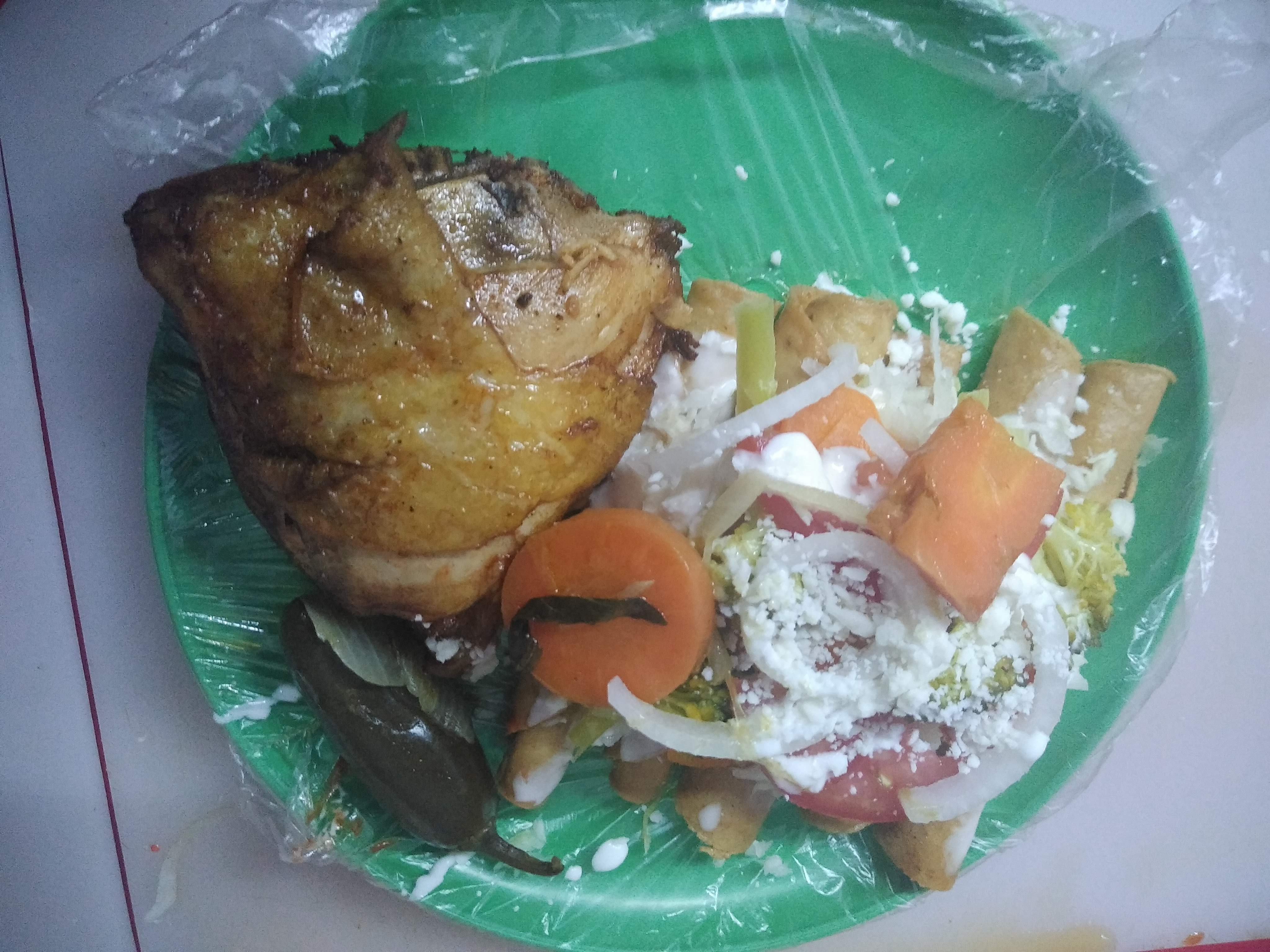 Cenaduria los niños image 6