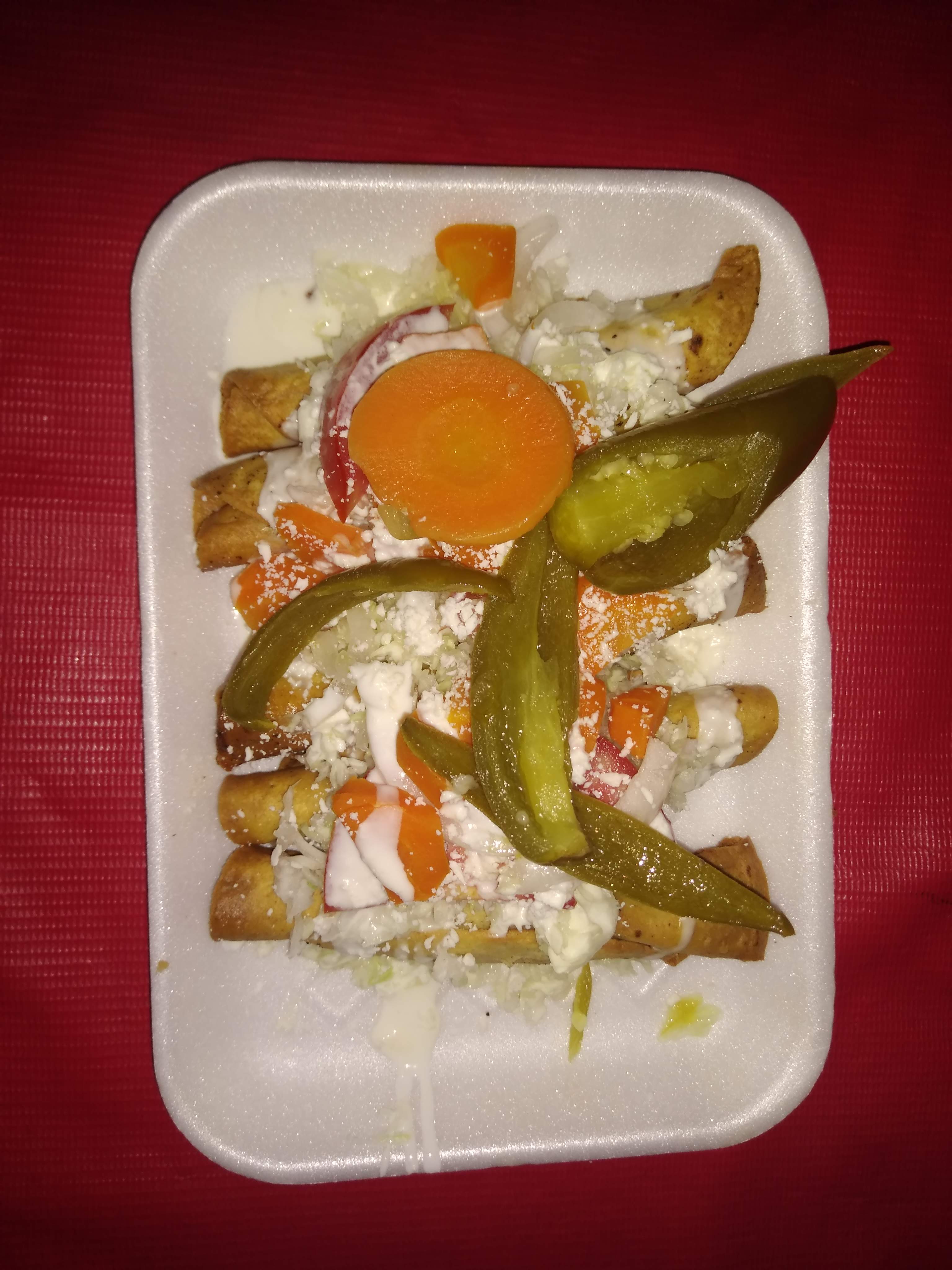 Cenaduria los niños image 8