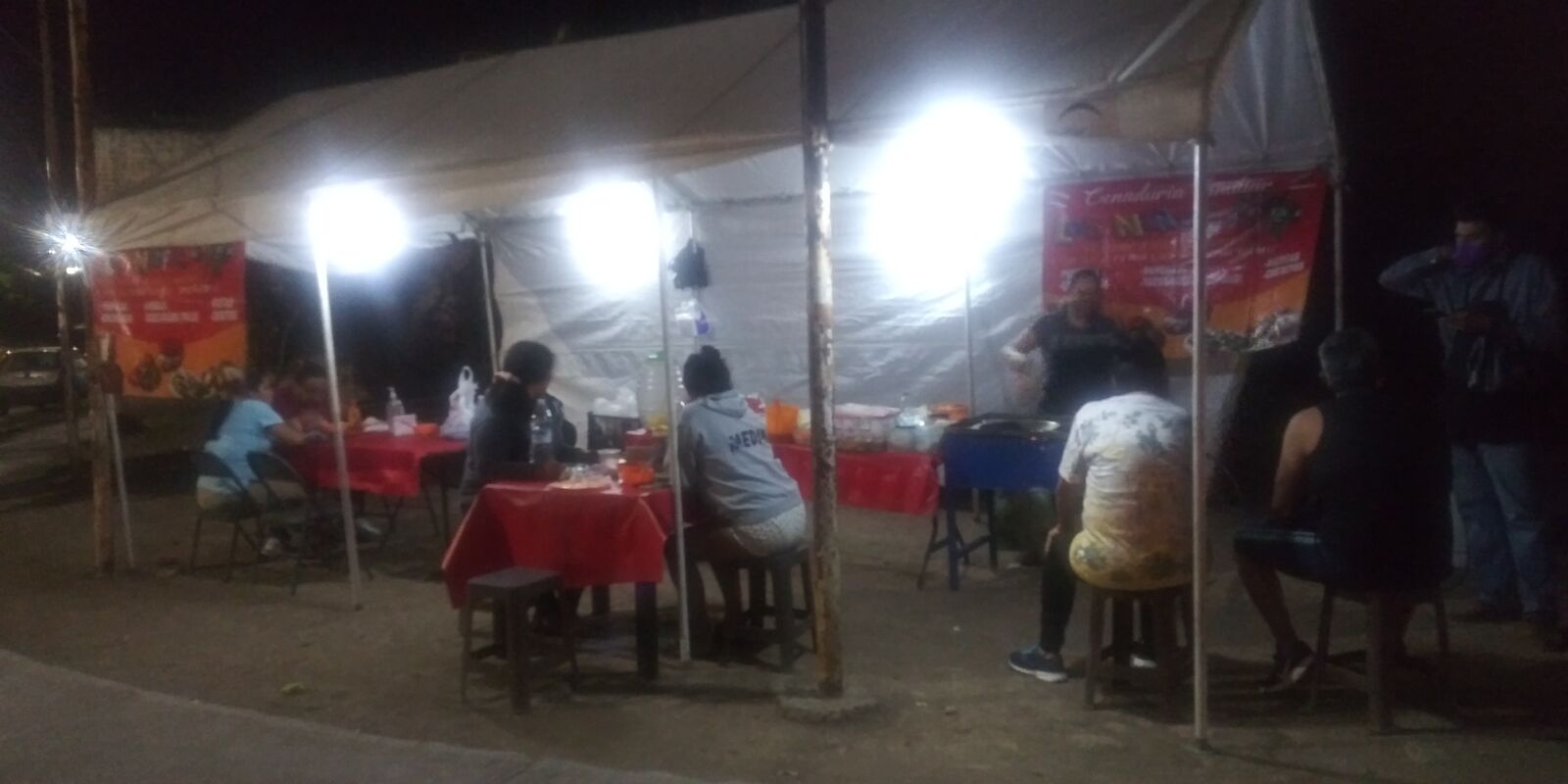 Cenaduria los niños image 9