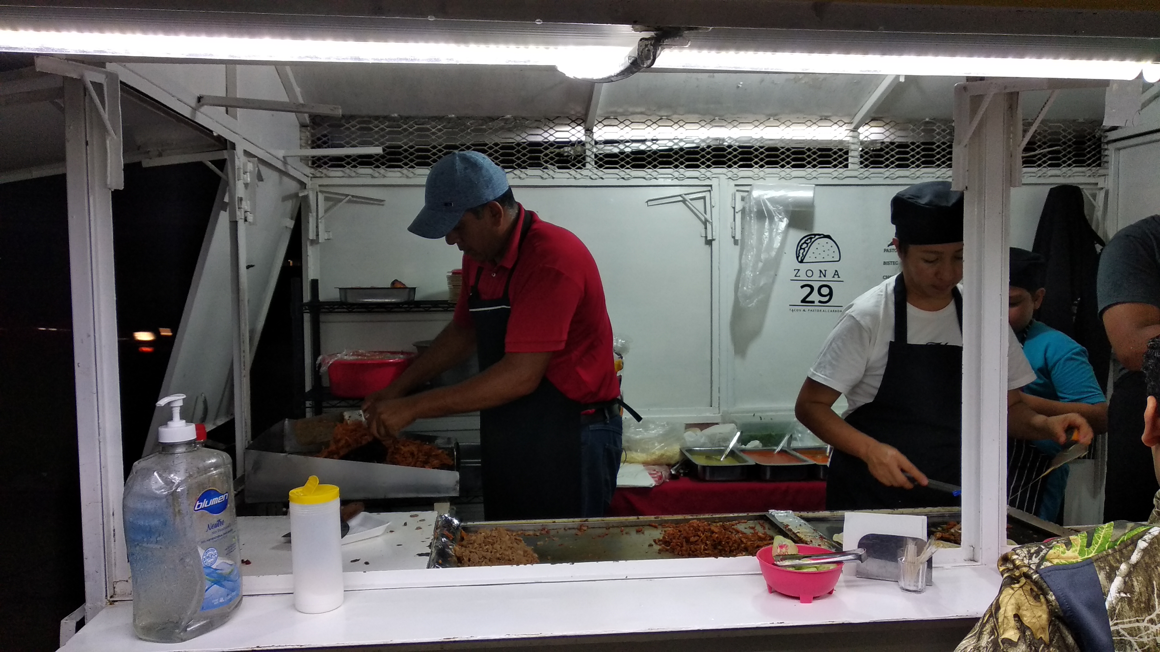 Taquería Zona 29 image 4