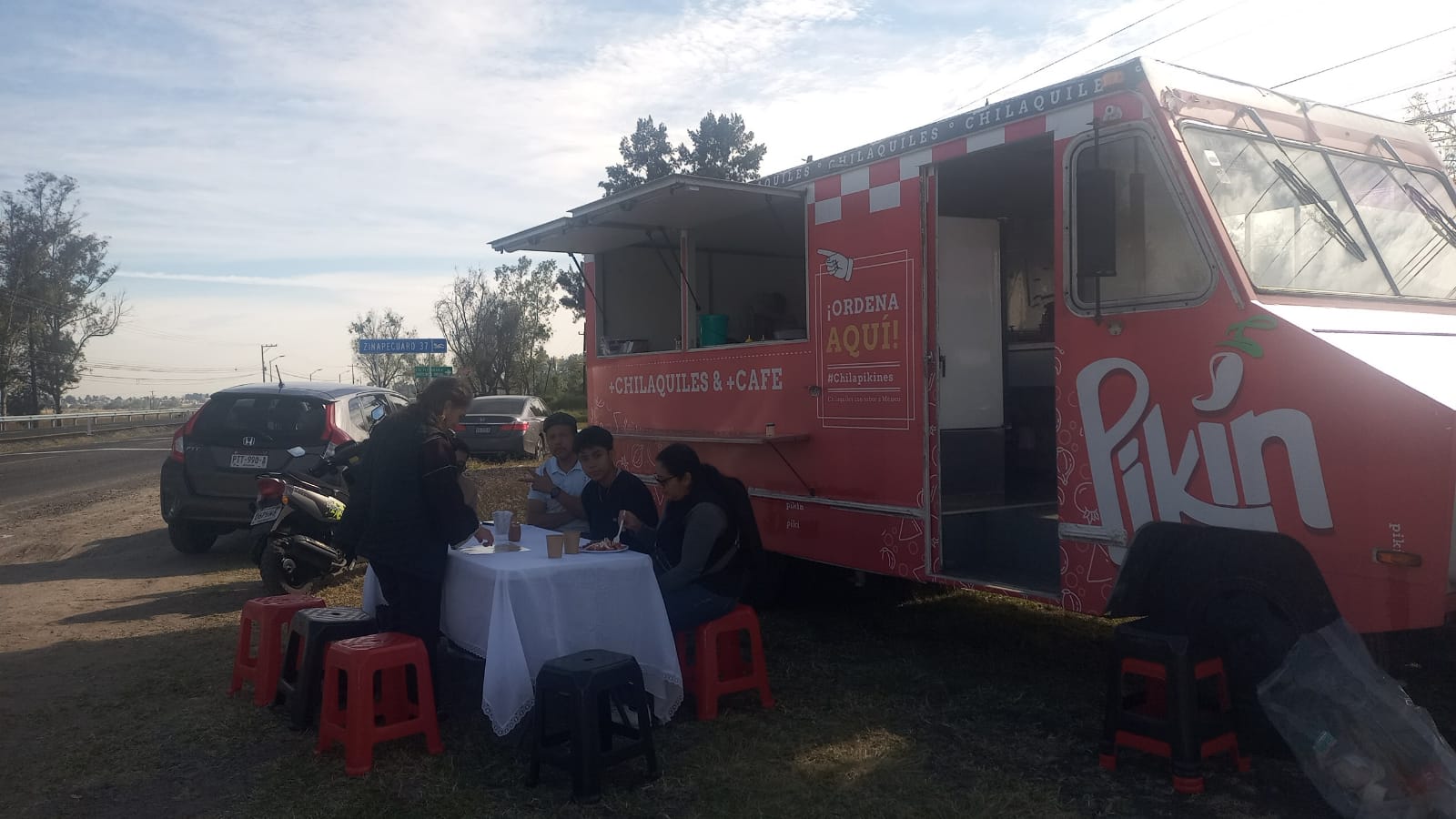 Food truck Pikin image 7