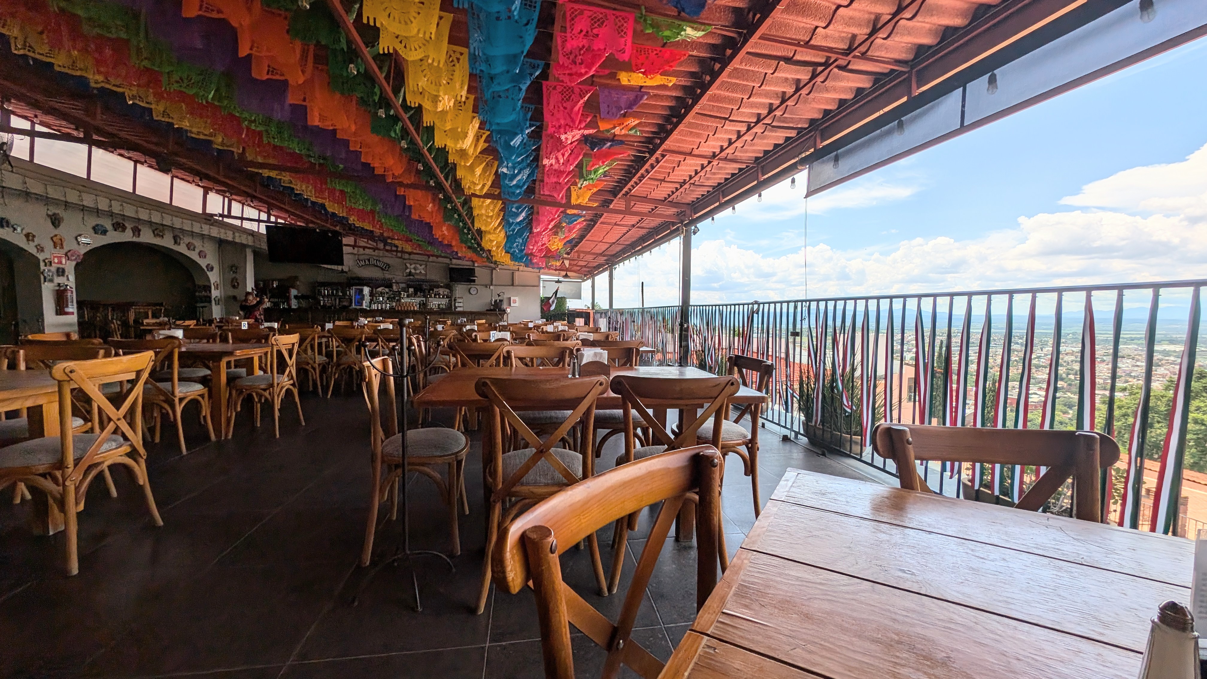 Los Milagros Terraza image 1