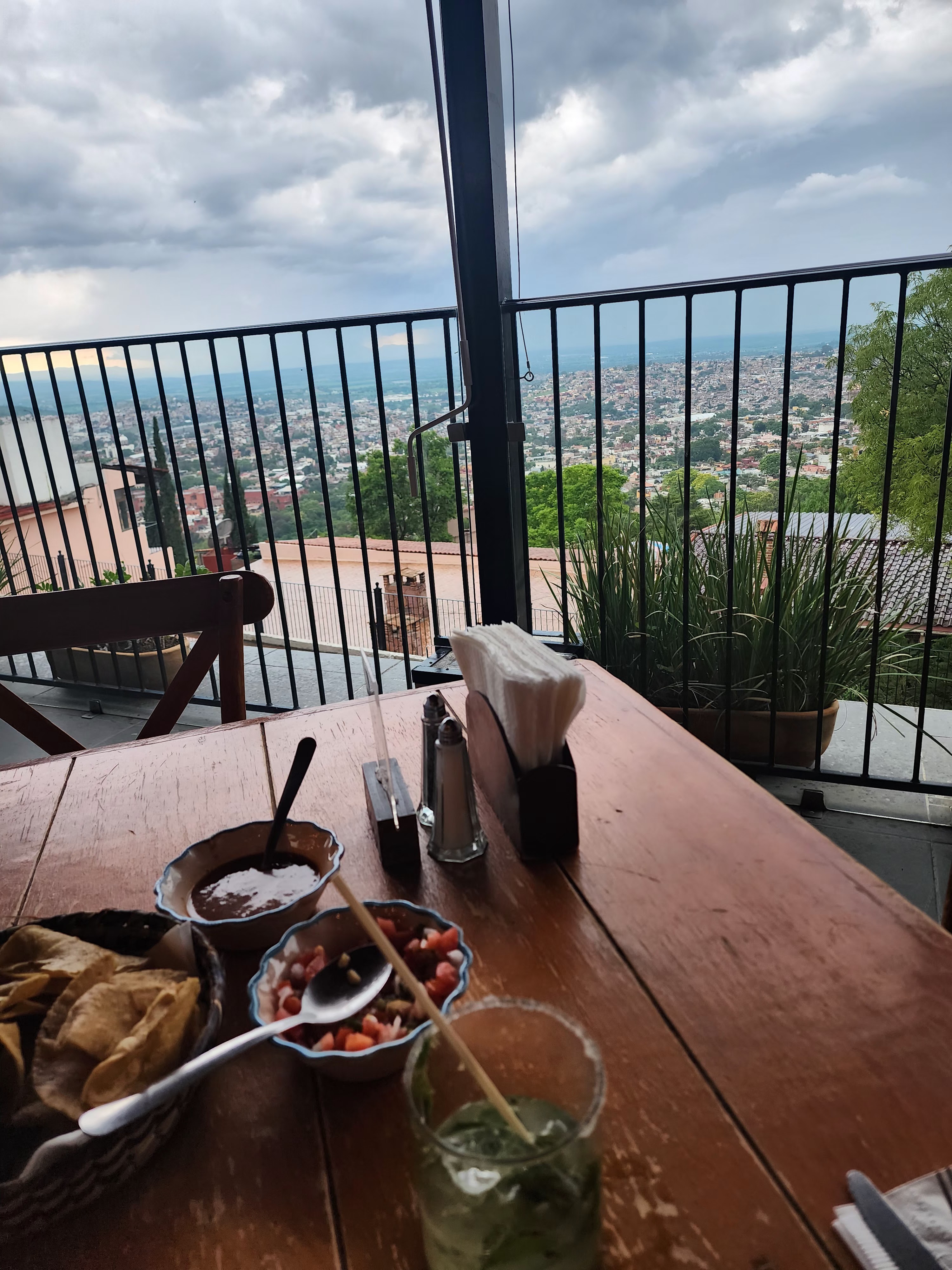 Los Milagros Terraza image 9