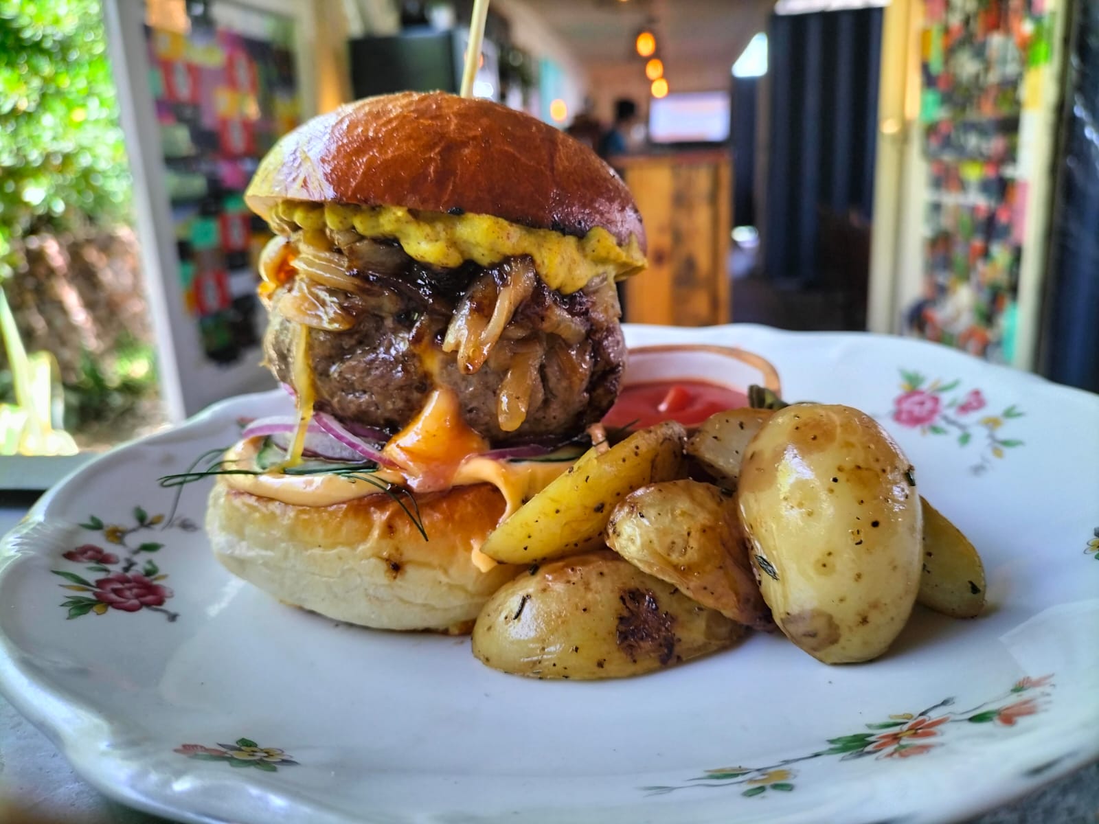 Bastardo Restaurante & Beer Garden image 3