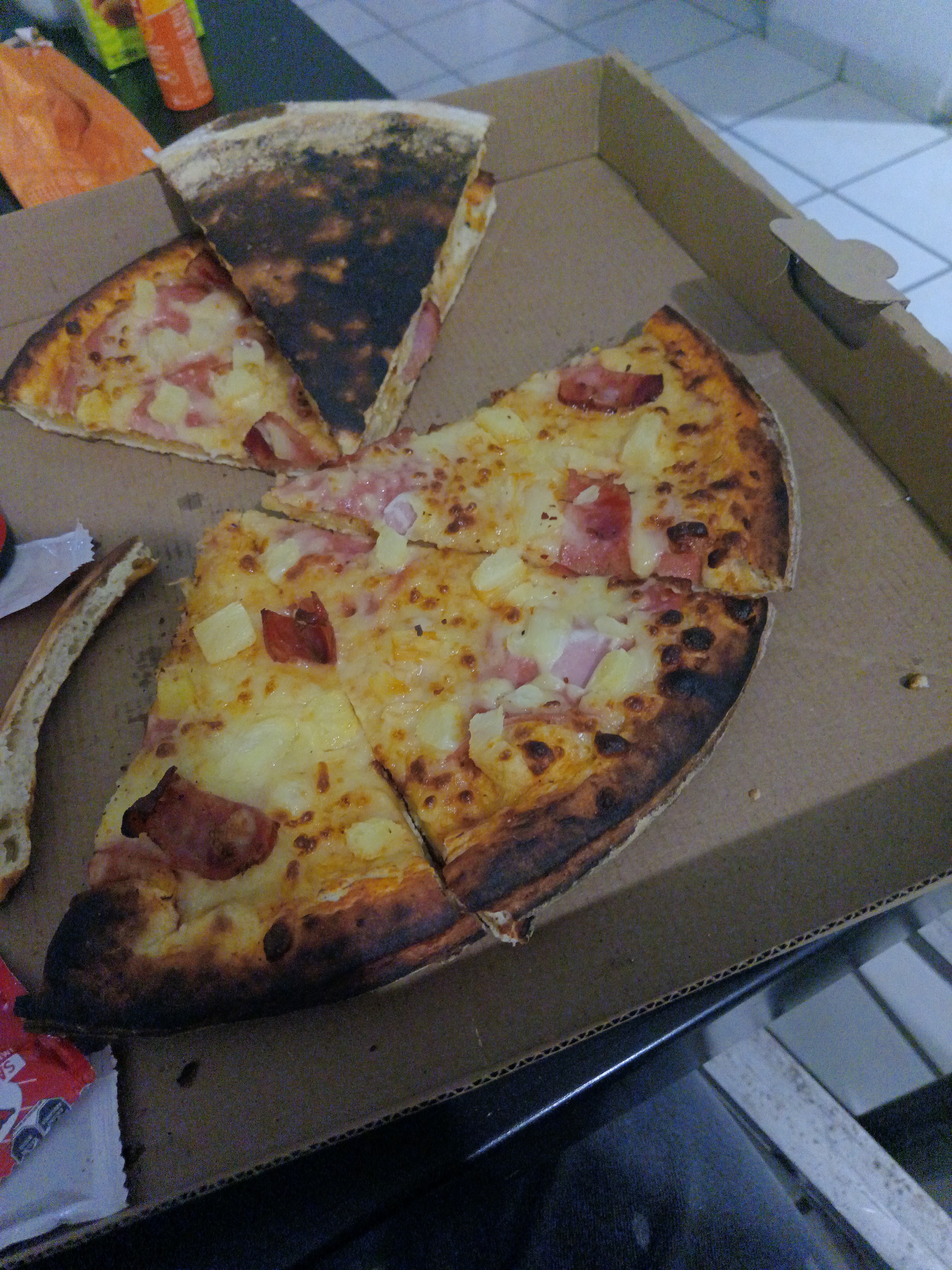 Uribe`s pizza image 2