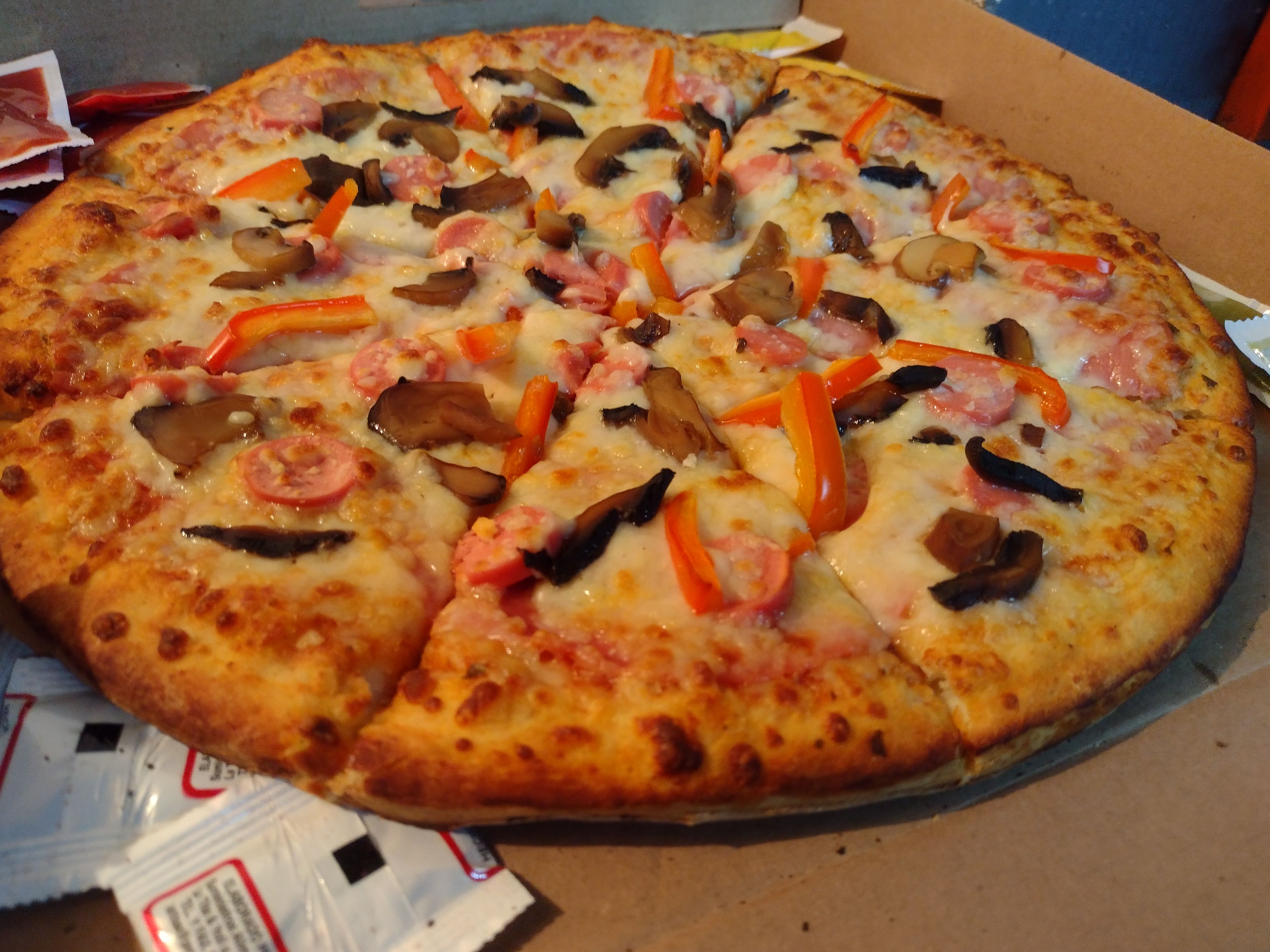 Uribe`s pizza image 3