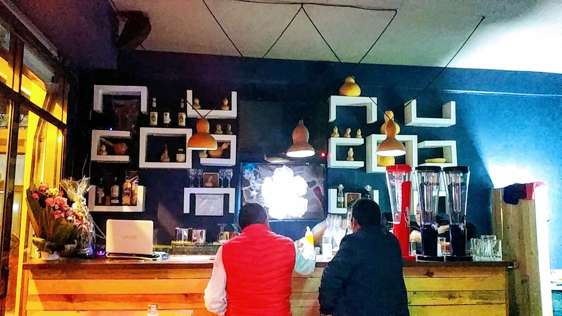 Tieda "El Jefe" cerveza vinos y licores image 1