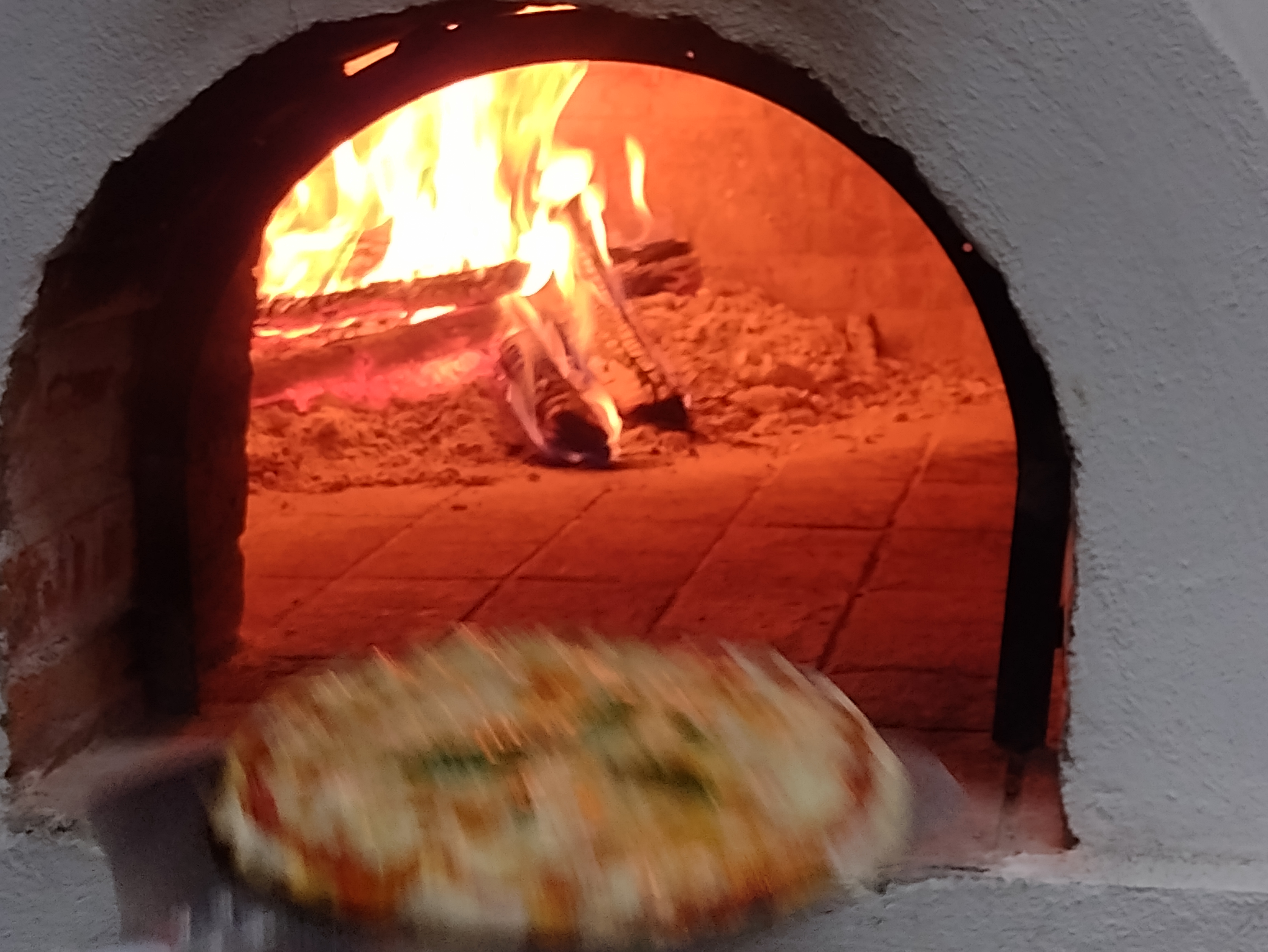 La Pequeña Italia de Don Vittorio Pizzeria - Restaurante image 9