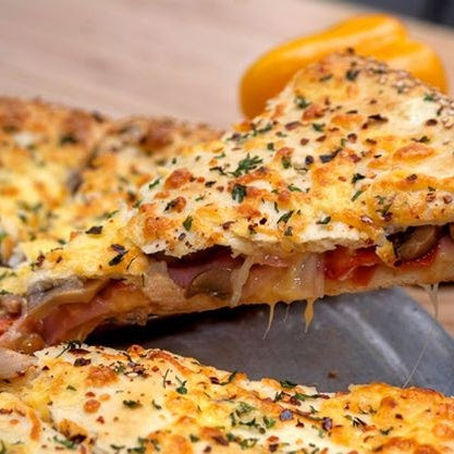 Gueros Pizza image 3