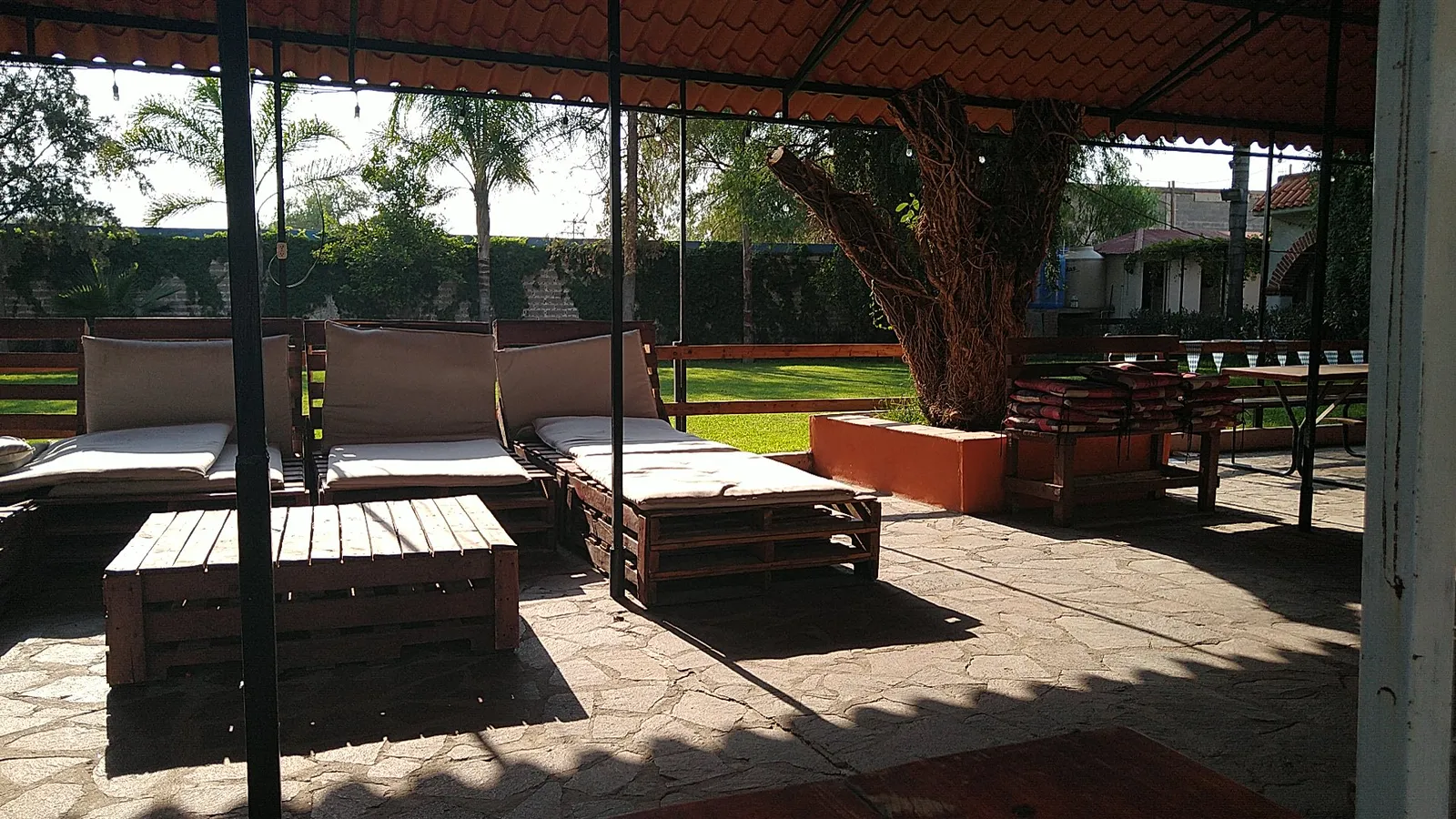 Biergarten SLP image 10