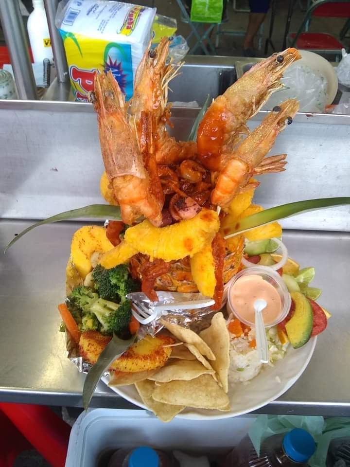 Los Camarones Cevicheria image 7
