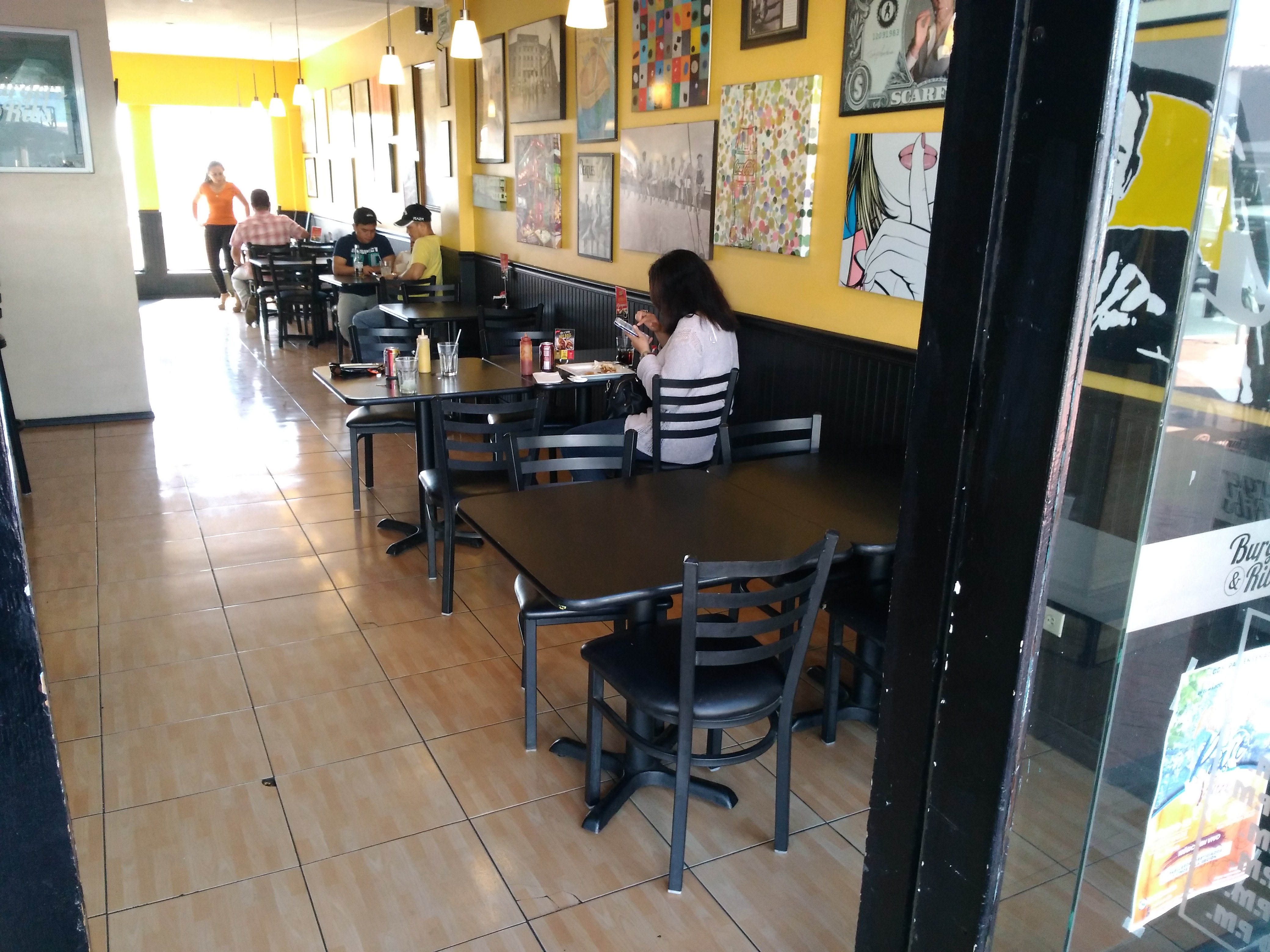 Burgers & Ribs image 5