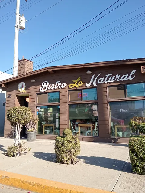 Bistro Lo Natural image 1