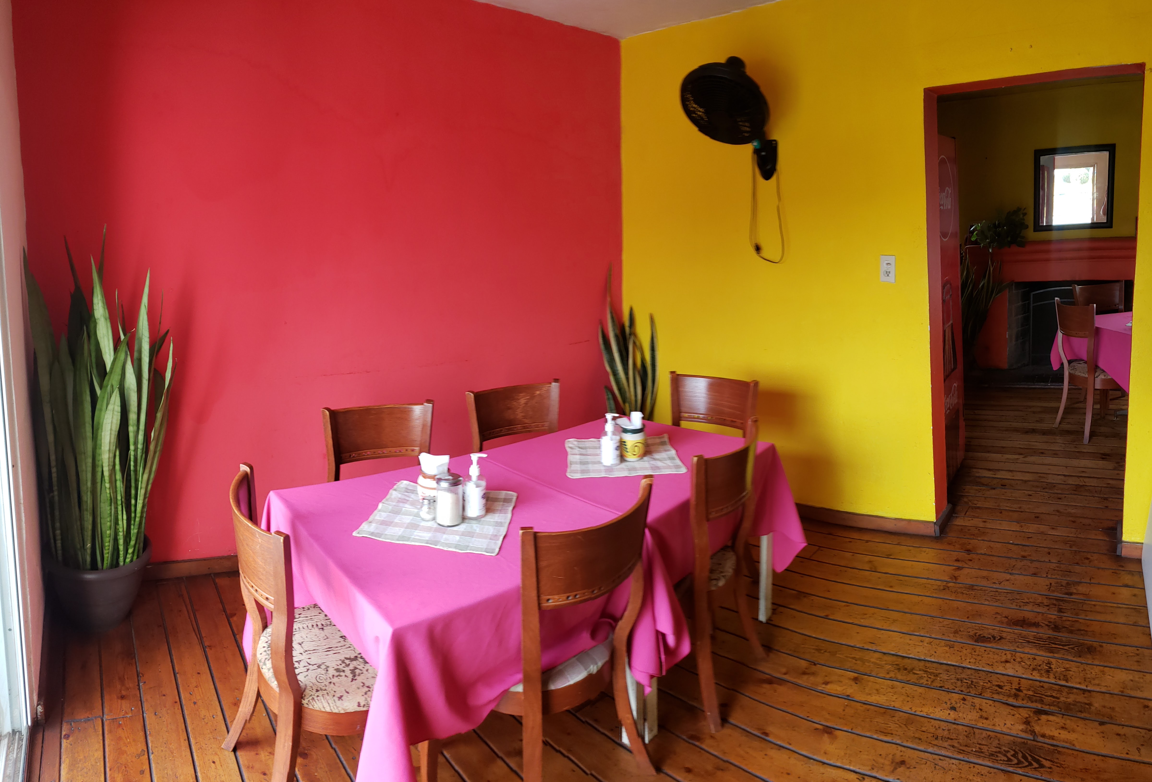 La Papa Kafe Restaurant image 1