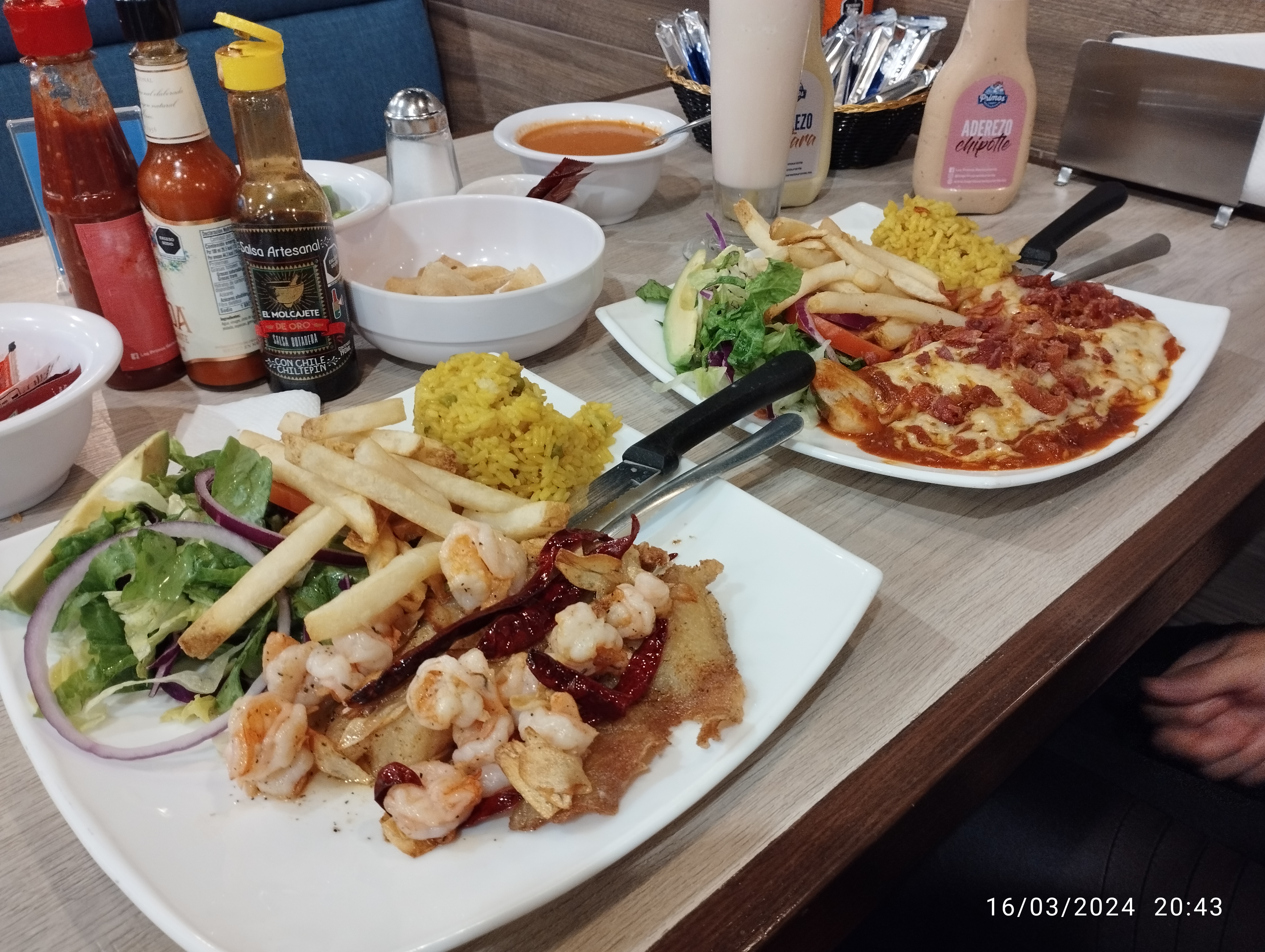 Los Primos Restaurante (Rinconada Colonial) image 4