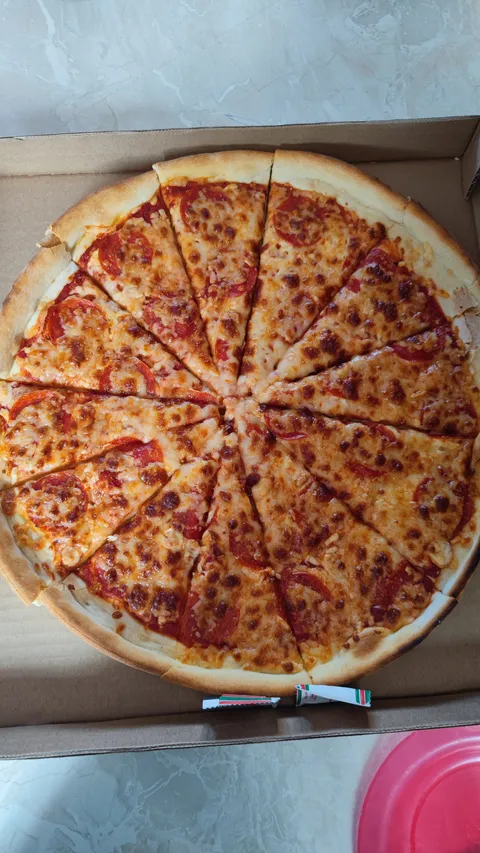 Benos Pizza image 2