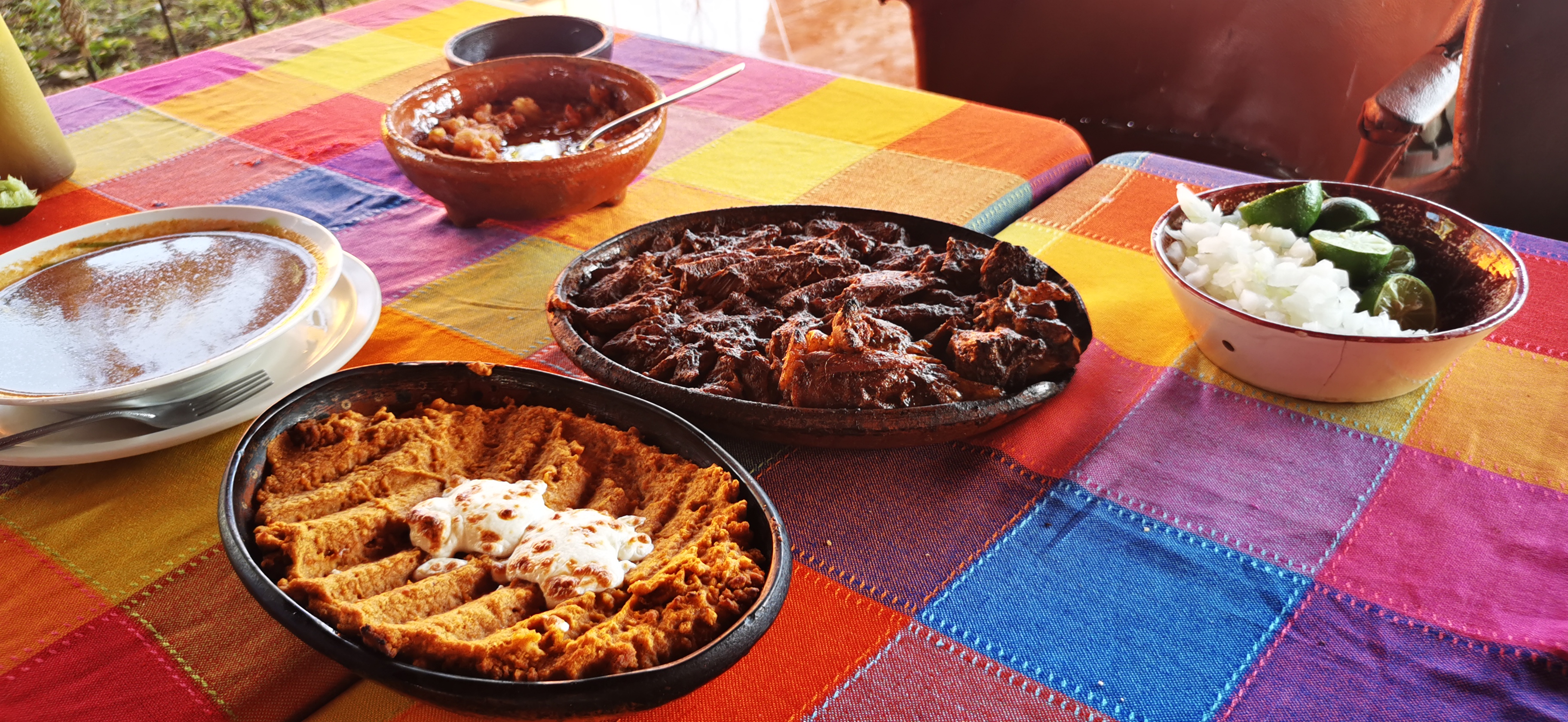 Birrieria Chololos image 2