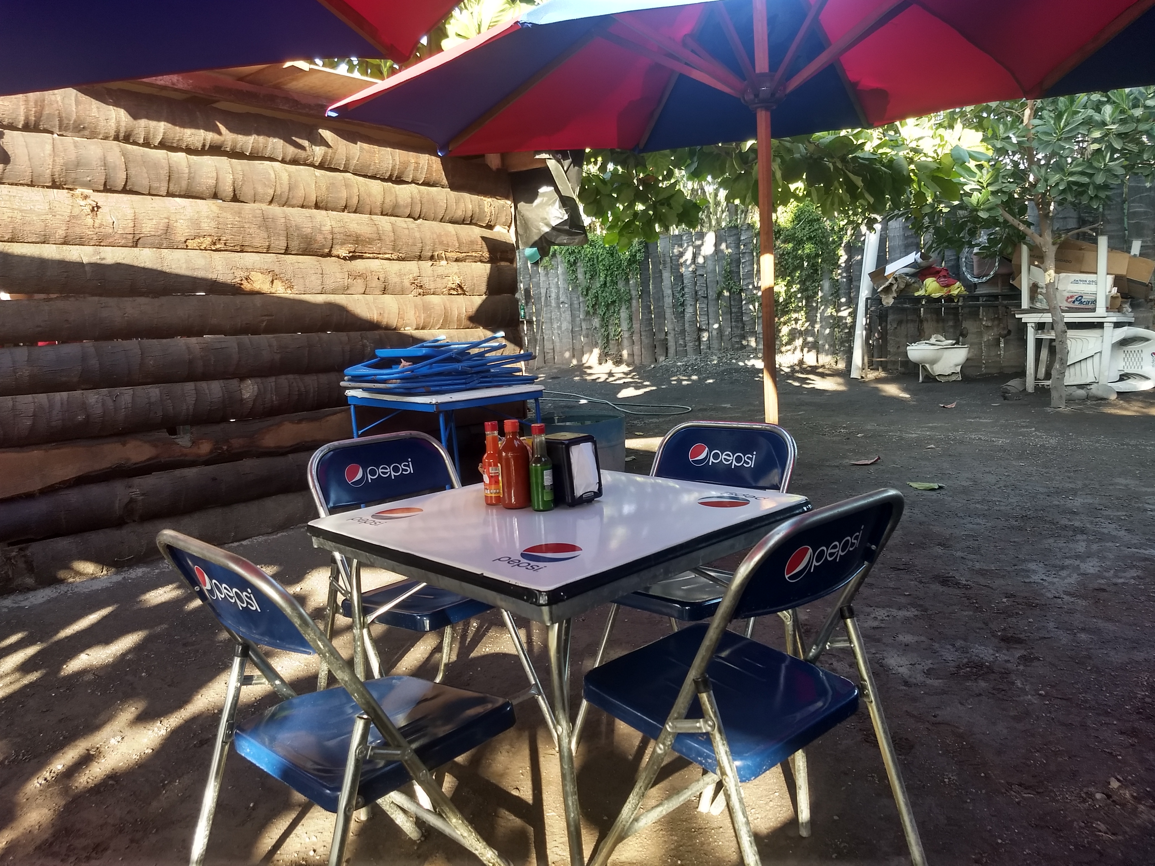 Mariscos los trópicos. image 1