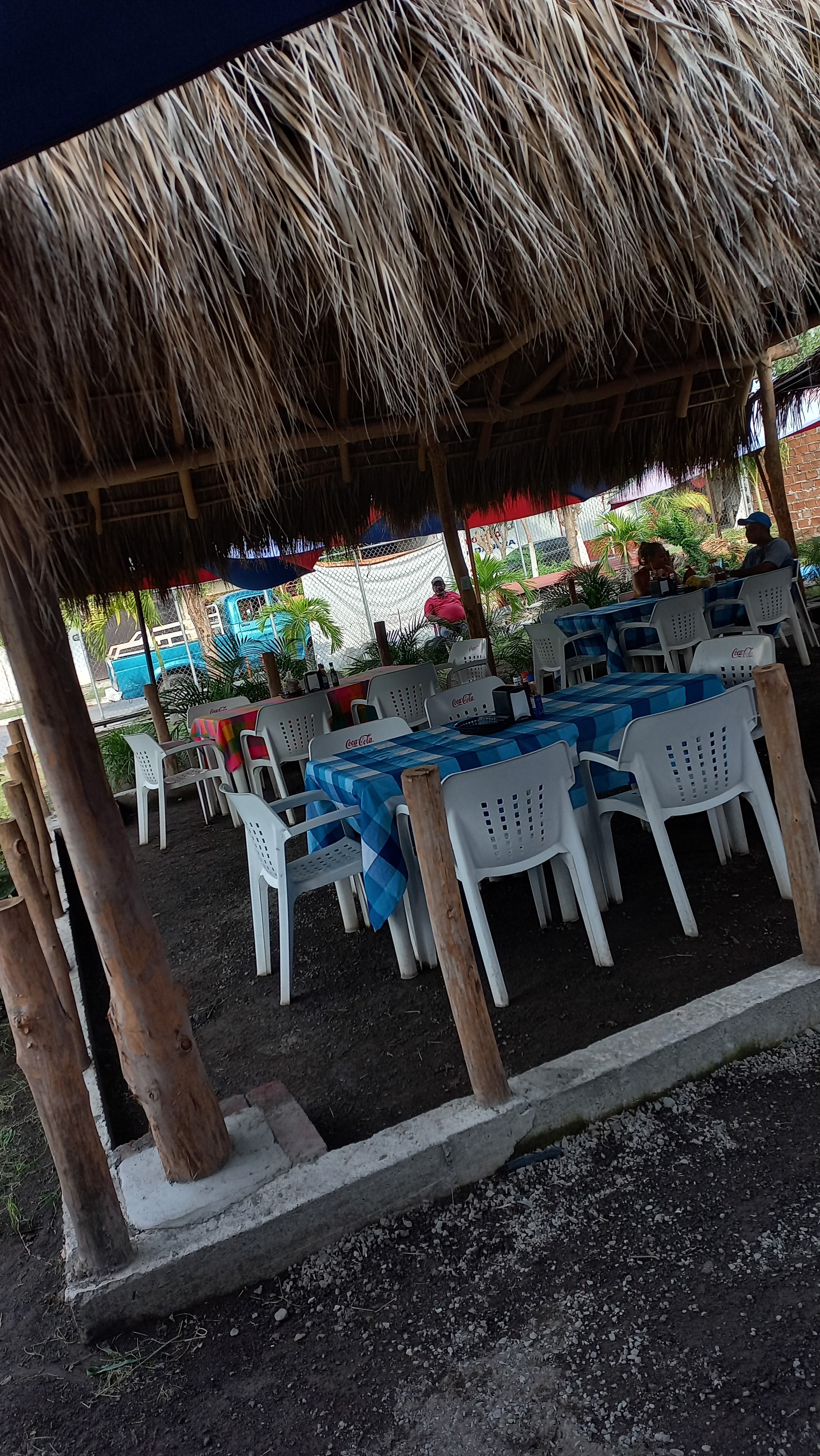 Mariscos los trópicos. image 5