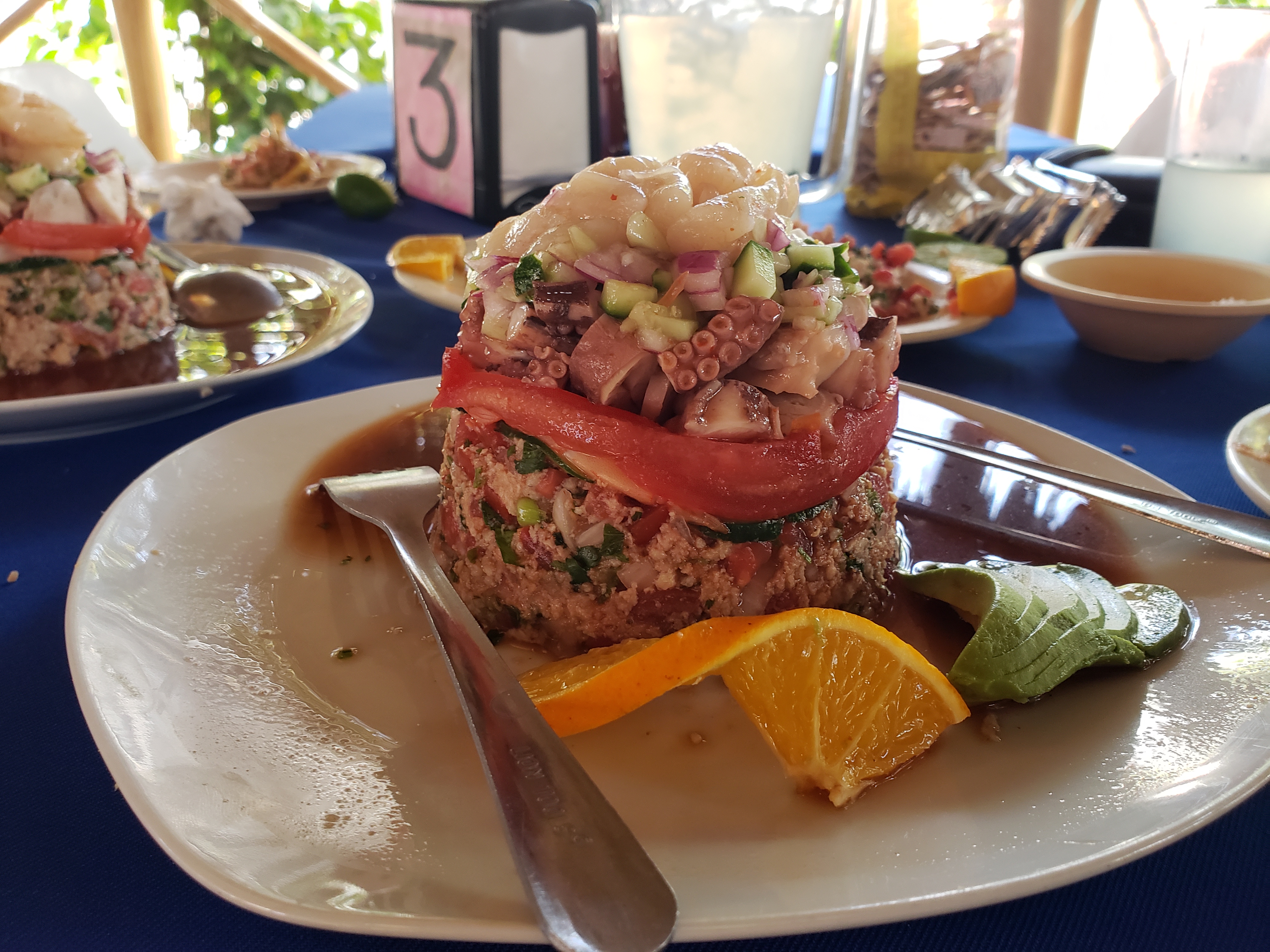 Mariscos los trópicos. image 6