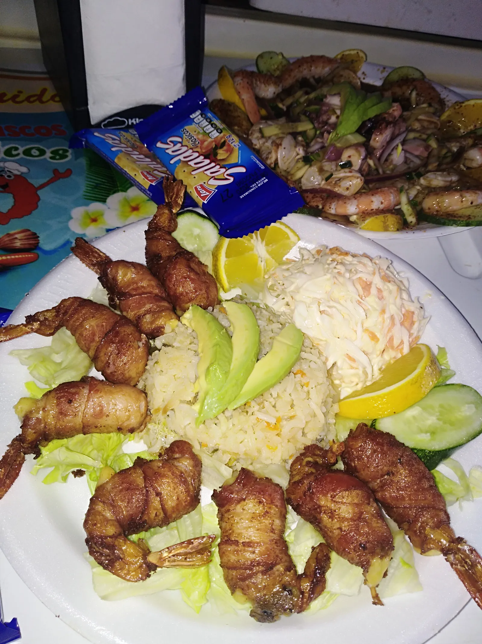 Mariscos los trópicos. image 9