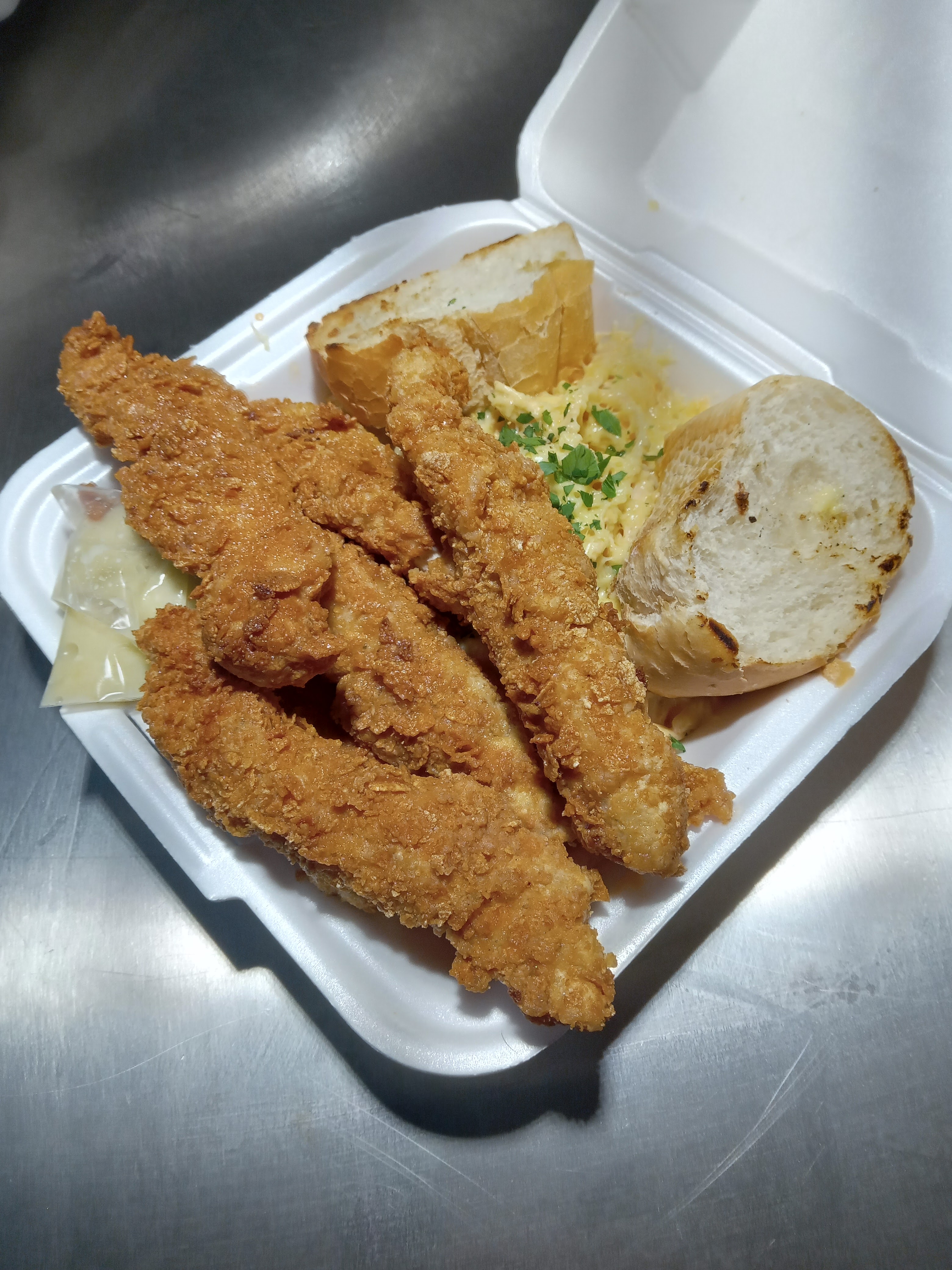 San Pepes Good Kitchen image 2