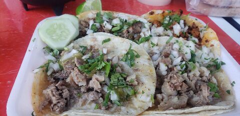 TAQUERIA EL ARCO image 2