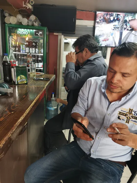 Bar la chamba image 2