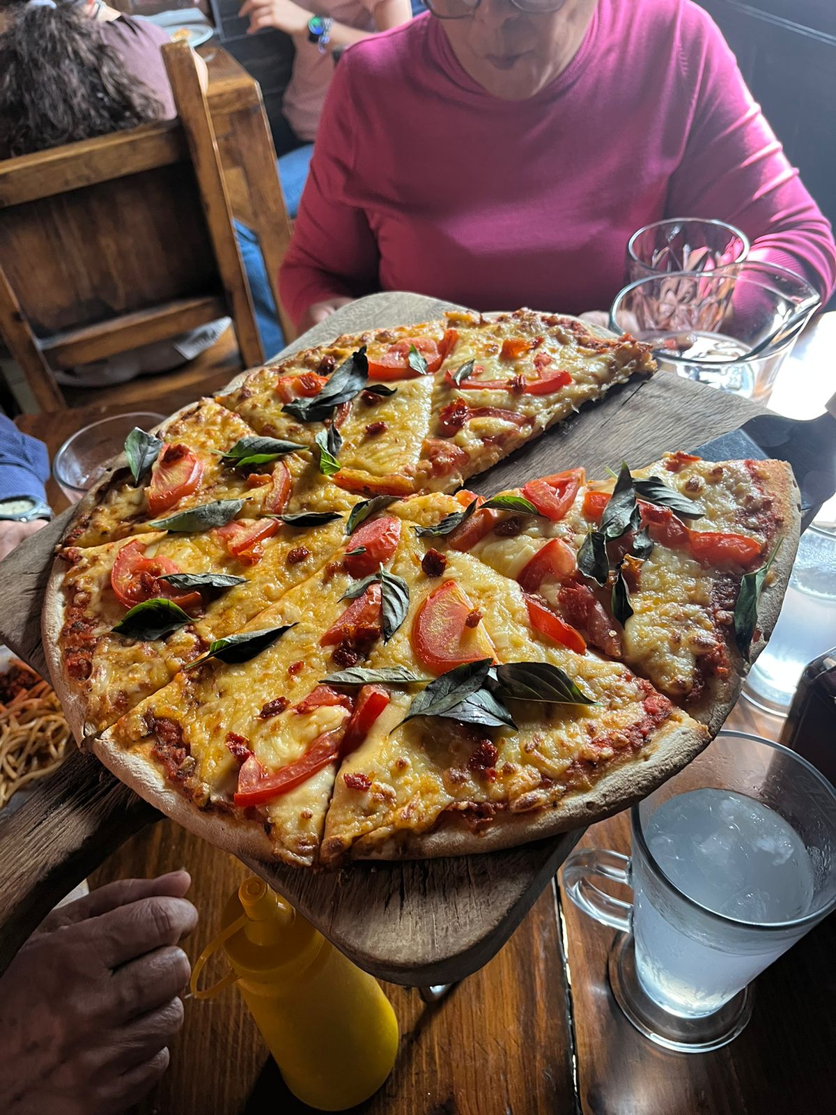 La Antigua Restaurante Y Pizzeria image 4