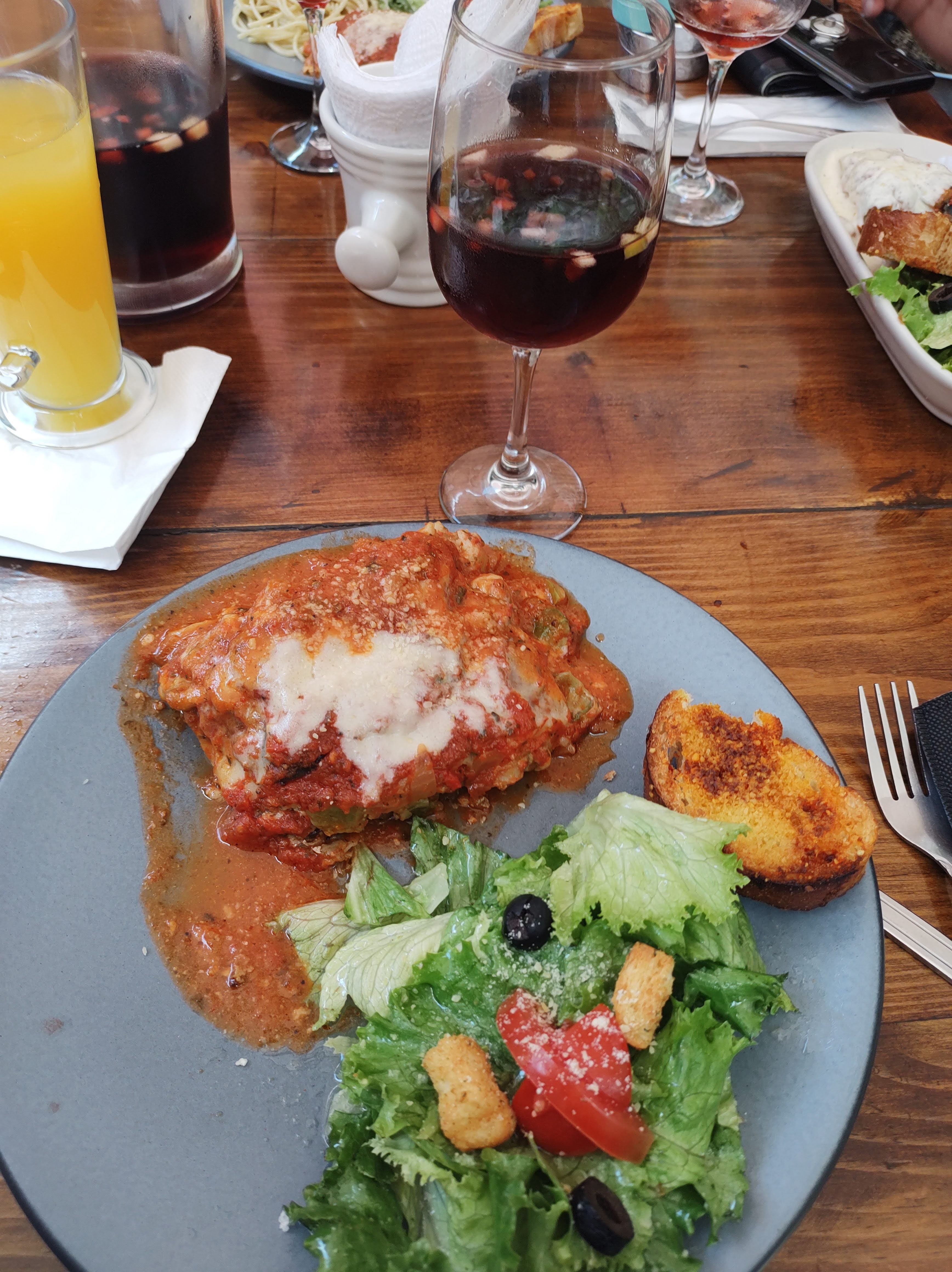 La Antigua Restaurante Y Pizzeria image 8