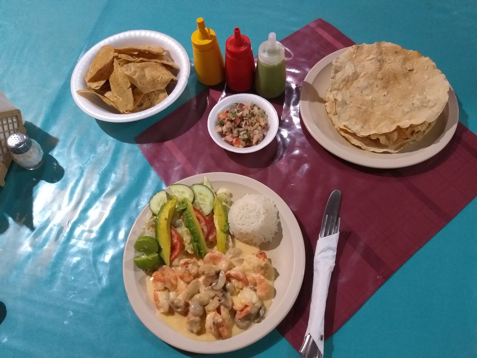 Marisqueria Puerto Escondido image 1