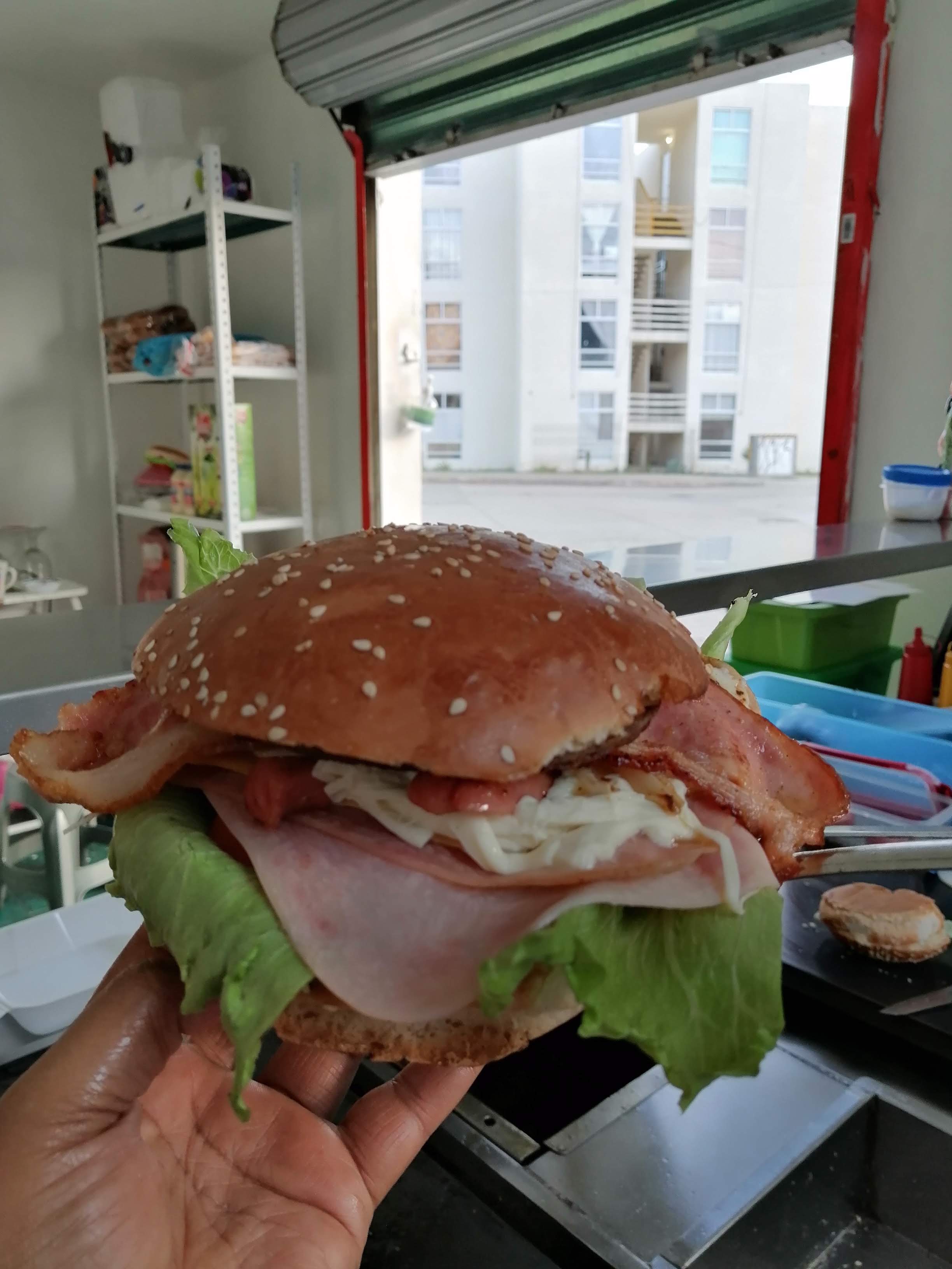 Lily’s Burguer image 8