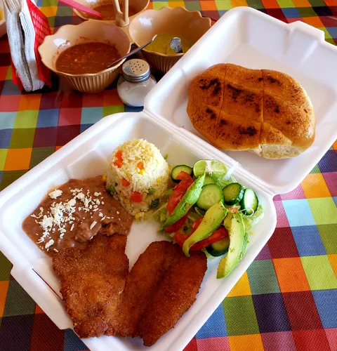 Antojitos Mexicanos Carmen image 3