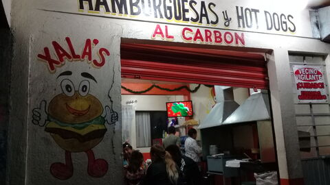 Xala's Hamburguesas y Hotdogs image 1